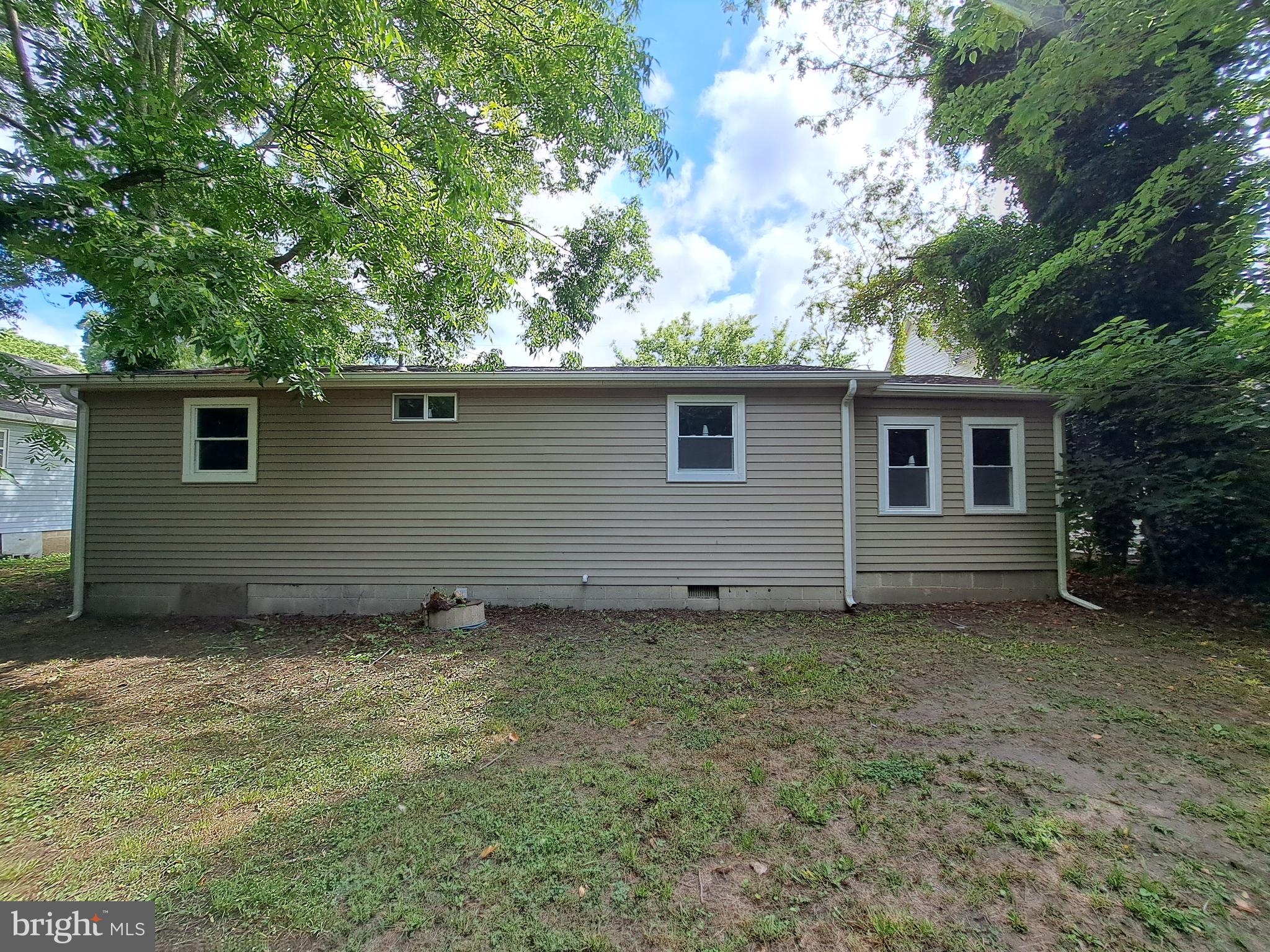 506 LAUREL STREET