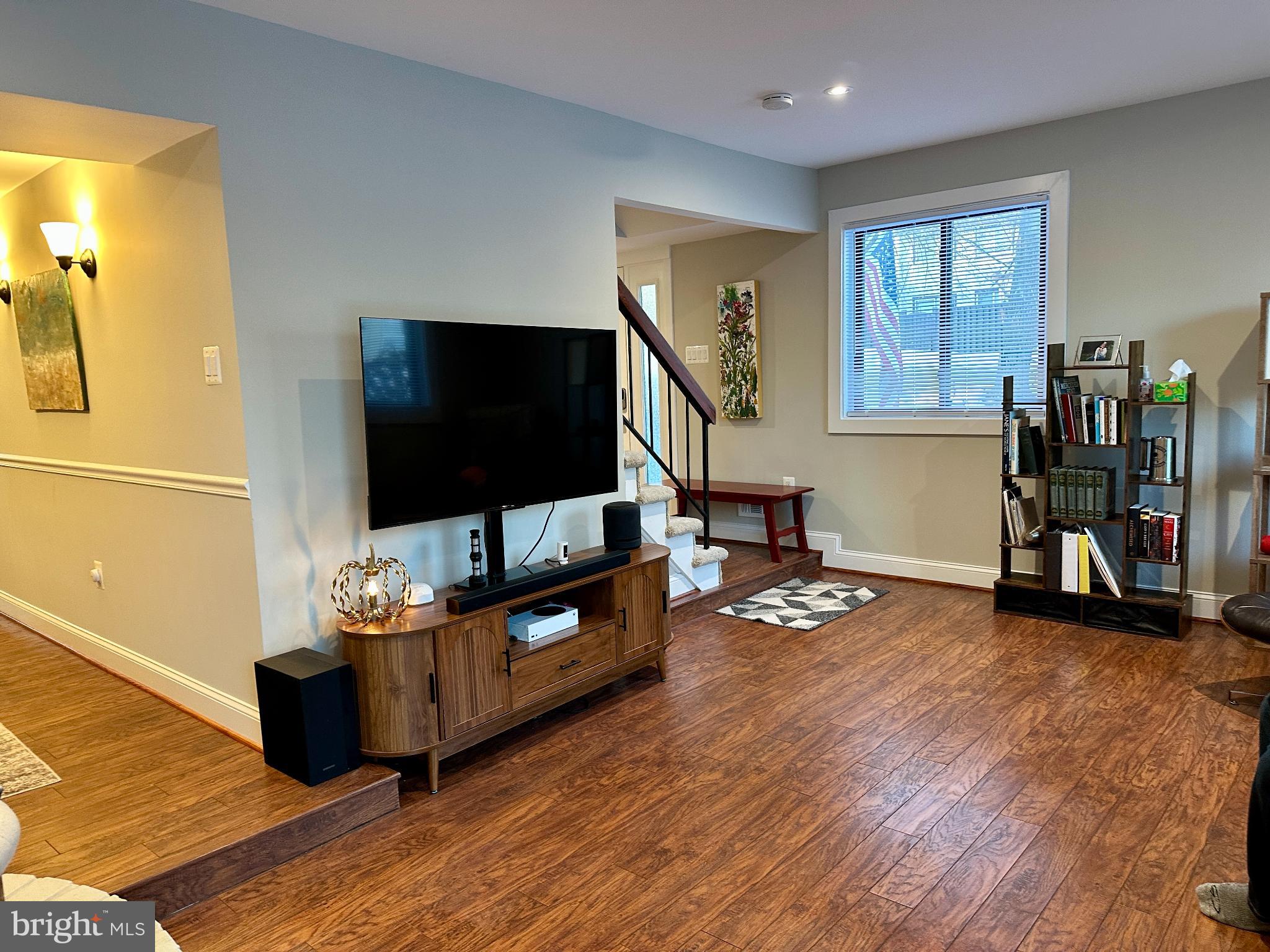 SUGARLAND - Residential