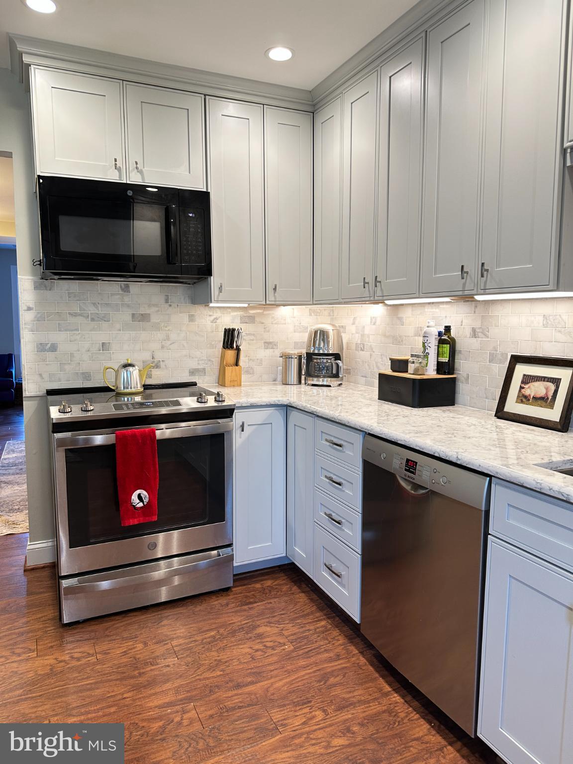 SUGARLAND - Residential