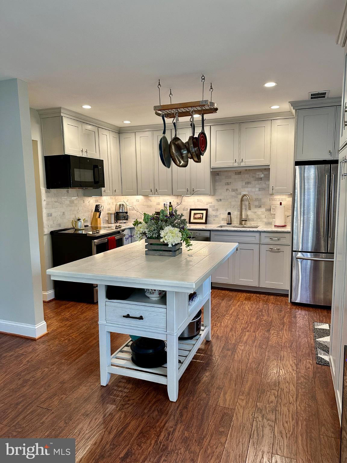 SUGARLAND - Residential