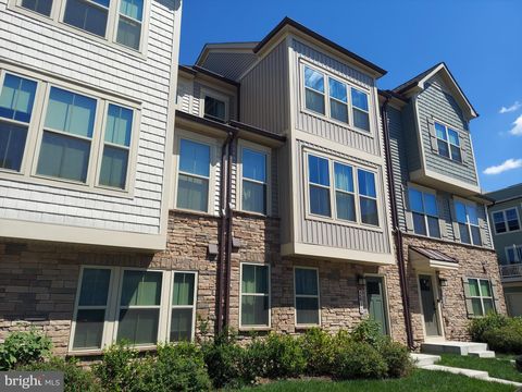 Townhouse For Rent - 3611 Flatwoods Drive<br/> Frederick County, FREDERICK, MD 21704
