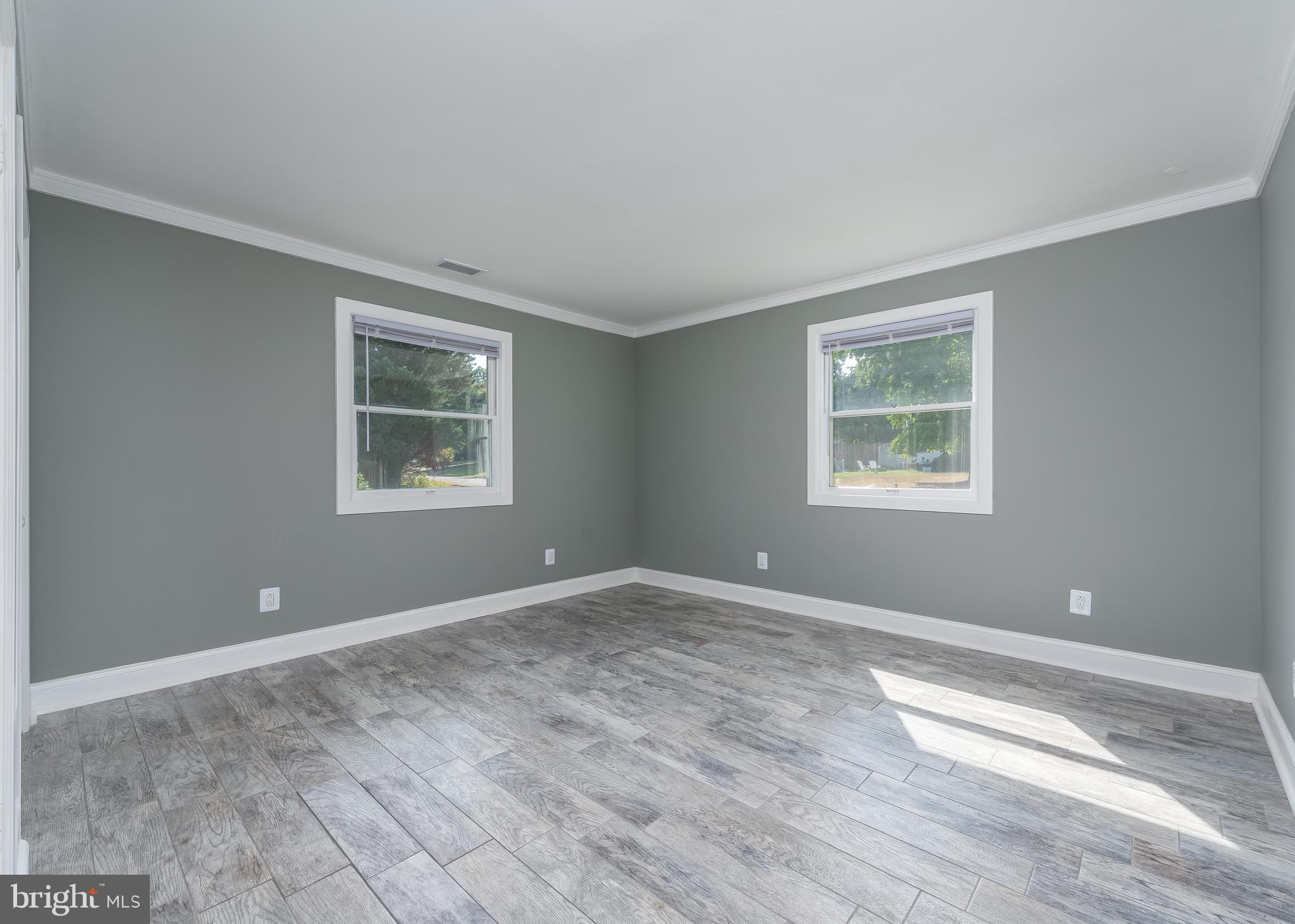 HILLSMERE ESTATES - Residential Lease