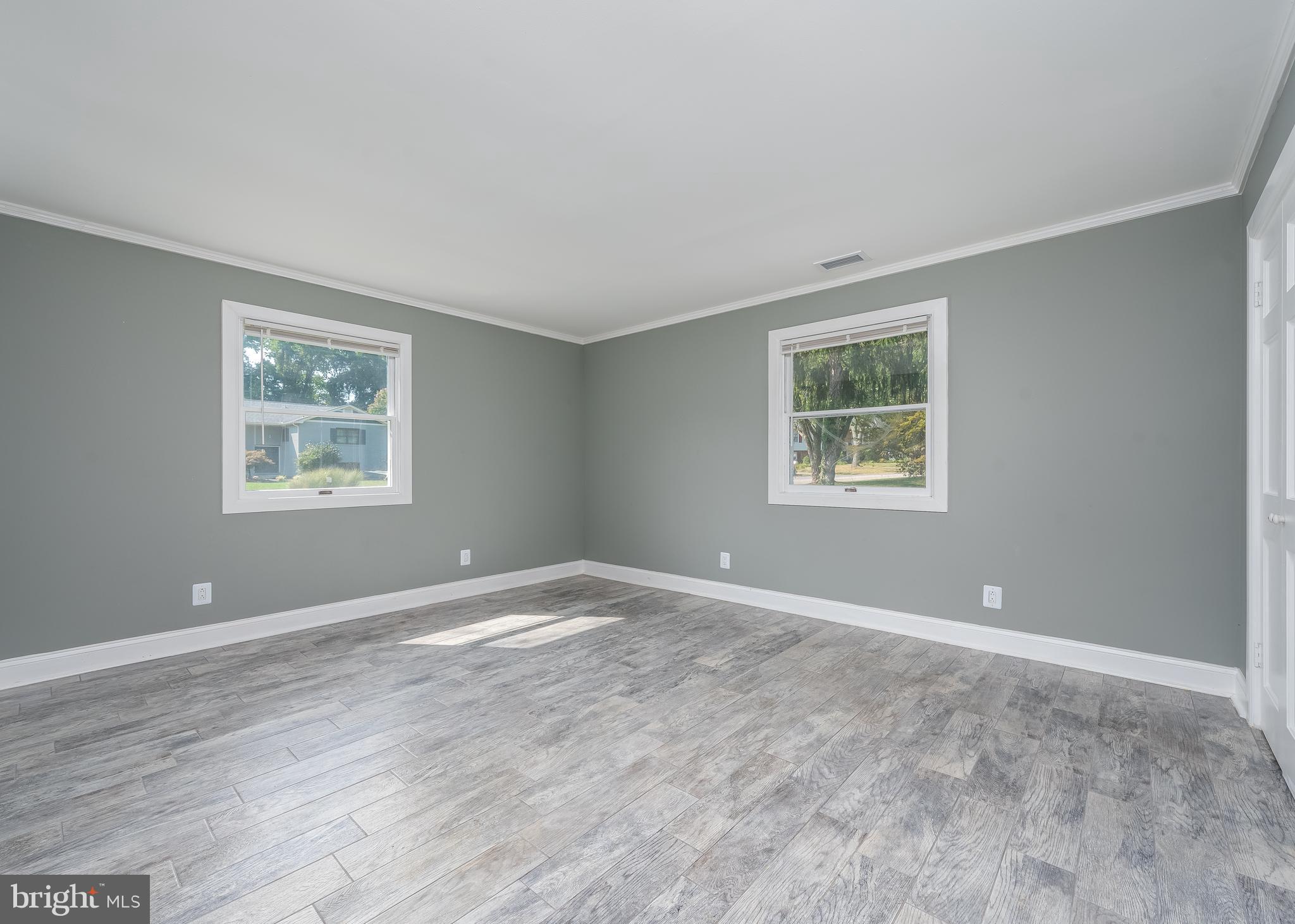 HILLSMERE ESTATES - Residential Lease