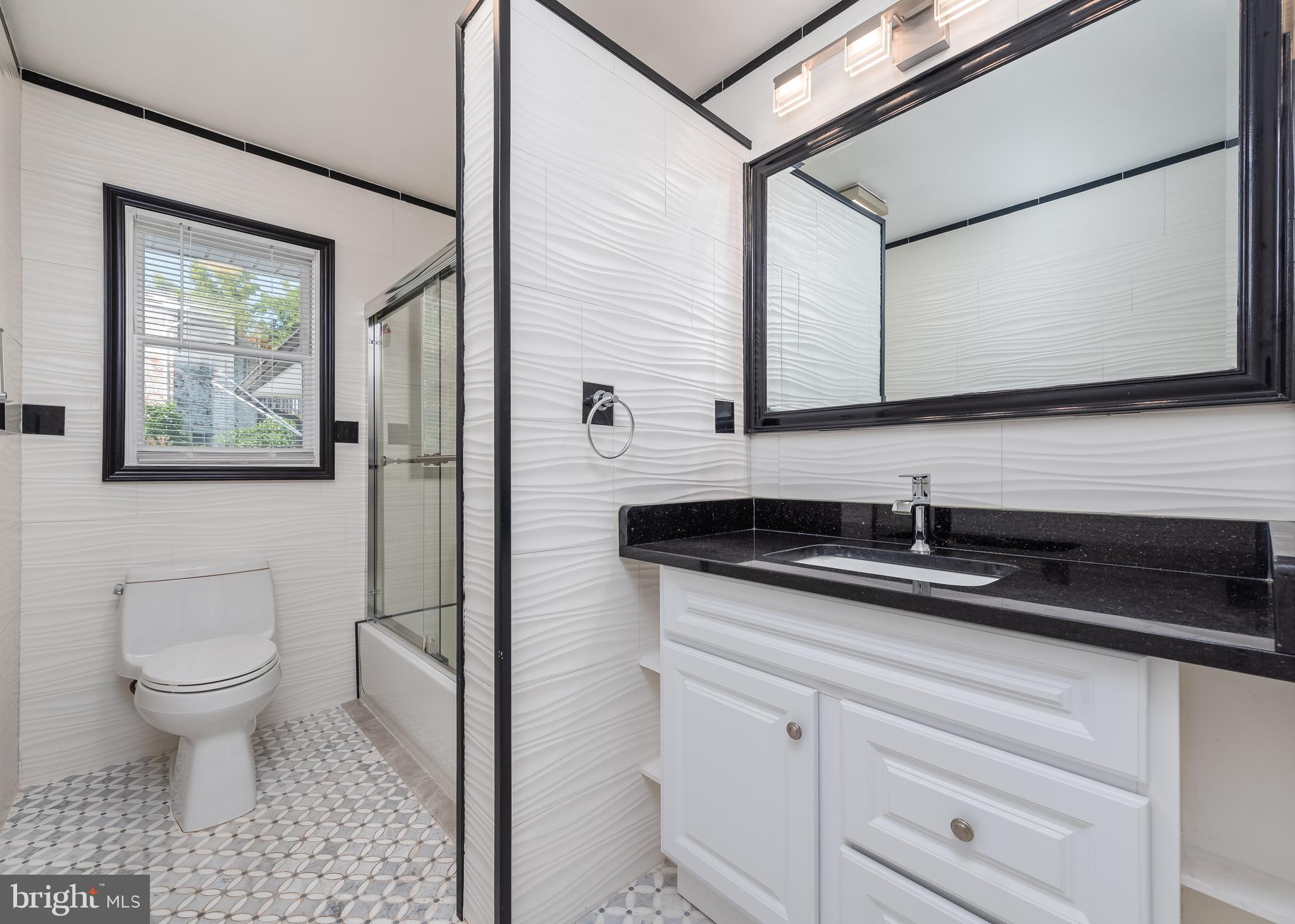 HILLSMERE ESTATES - Residential Lease