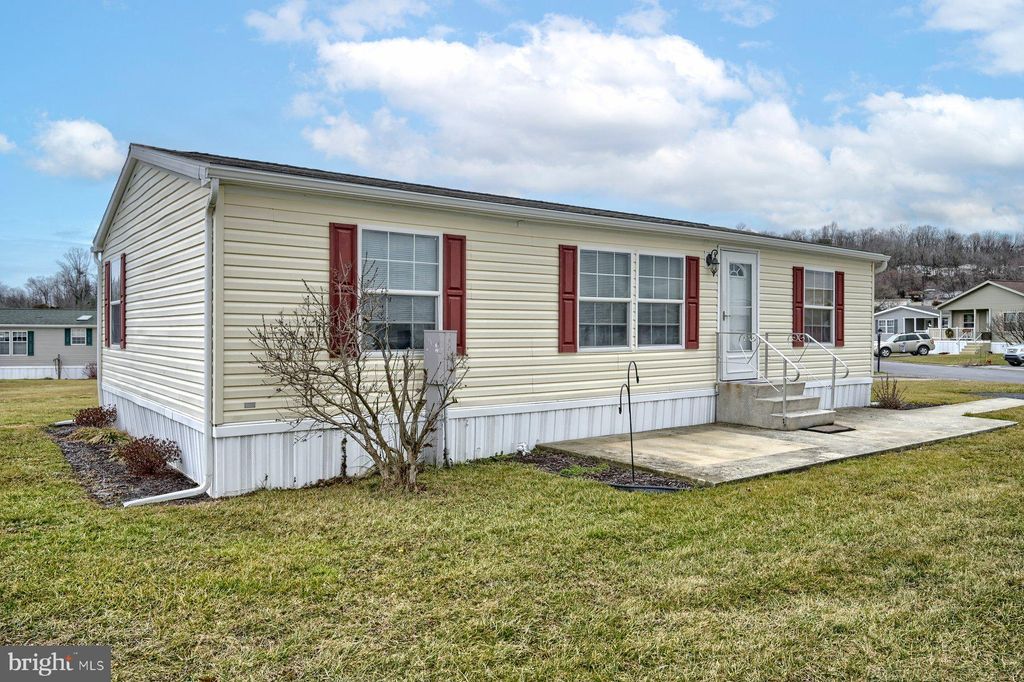 Photo of 251 BUTTERCUP DR, NEW PROVIDENCE, PA 17560 (MLS # PALA2029914)