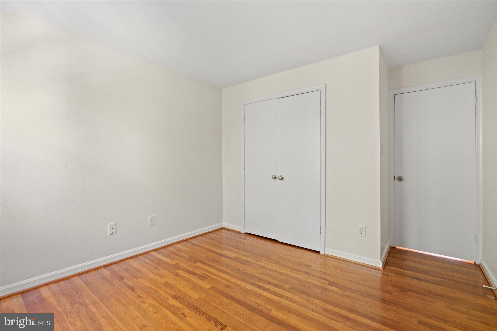 WESTMORELAND SQUARE - Residential