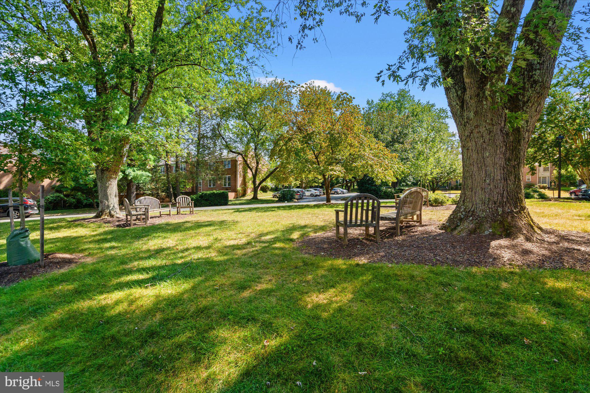 WESTMORELAND SQUARE - Residential