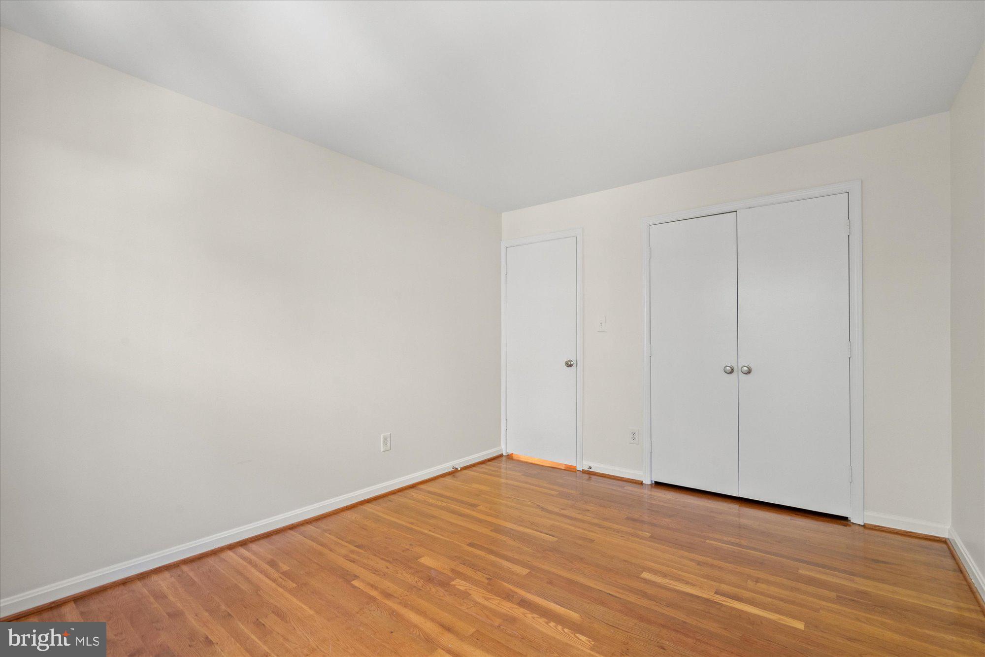 WESTMORELAND SQUARE - Residential