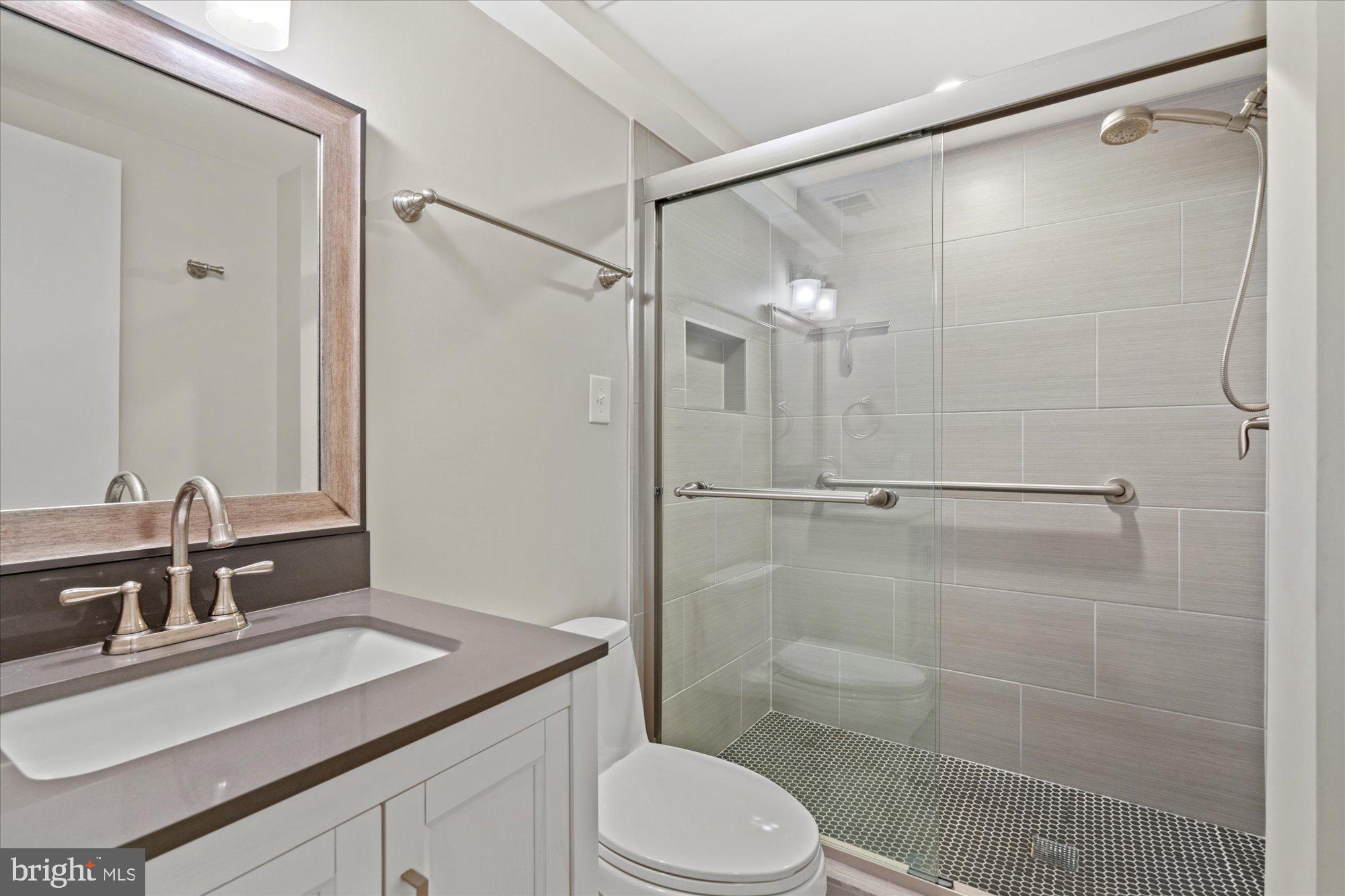 WESTMORELAND SQUARE - Residential