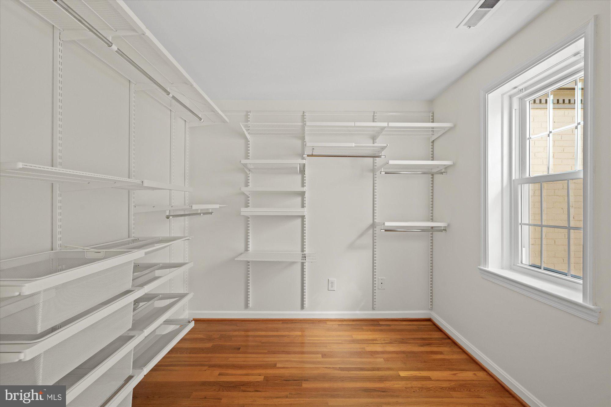 WESTMORELAND SQUARE - Residential