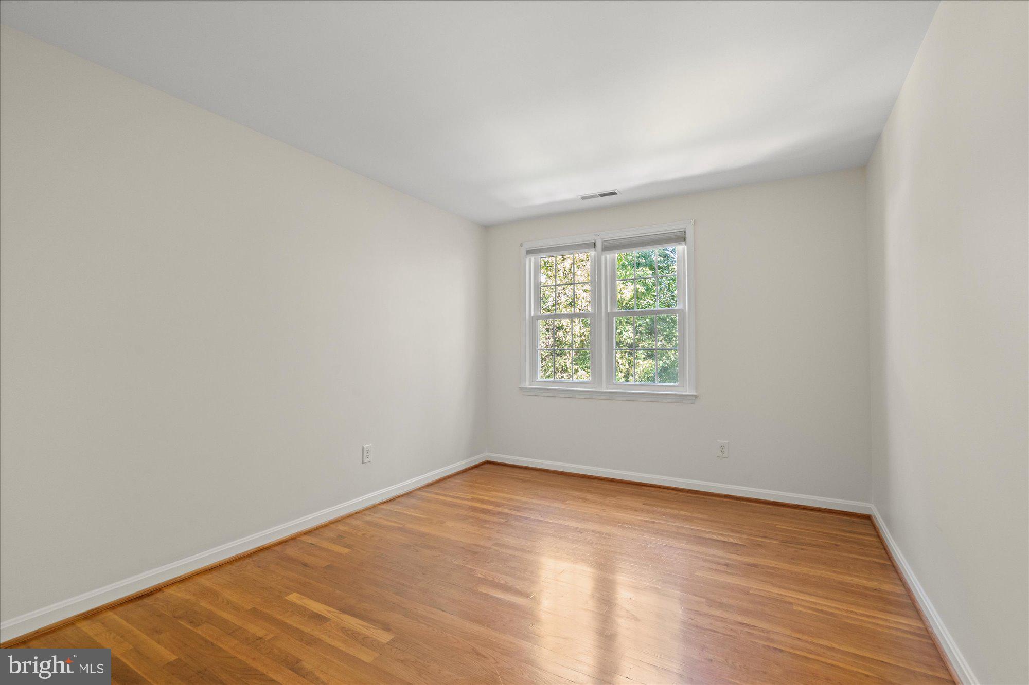 WESTMORELAND SQUARE - Residential