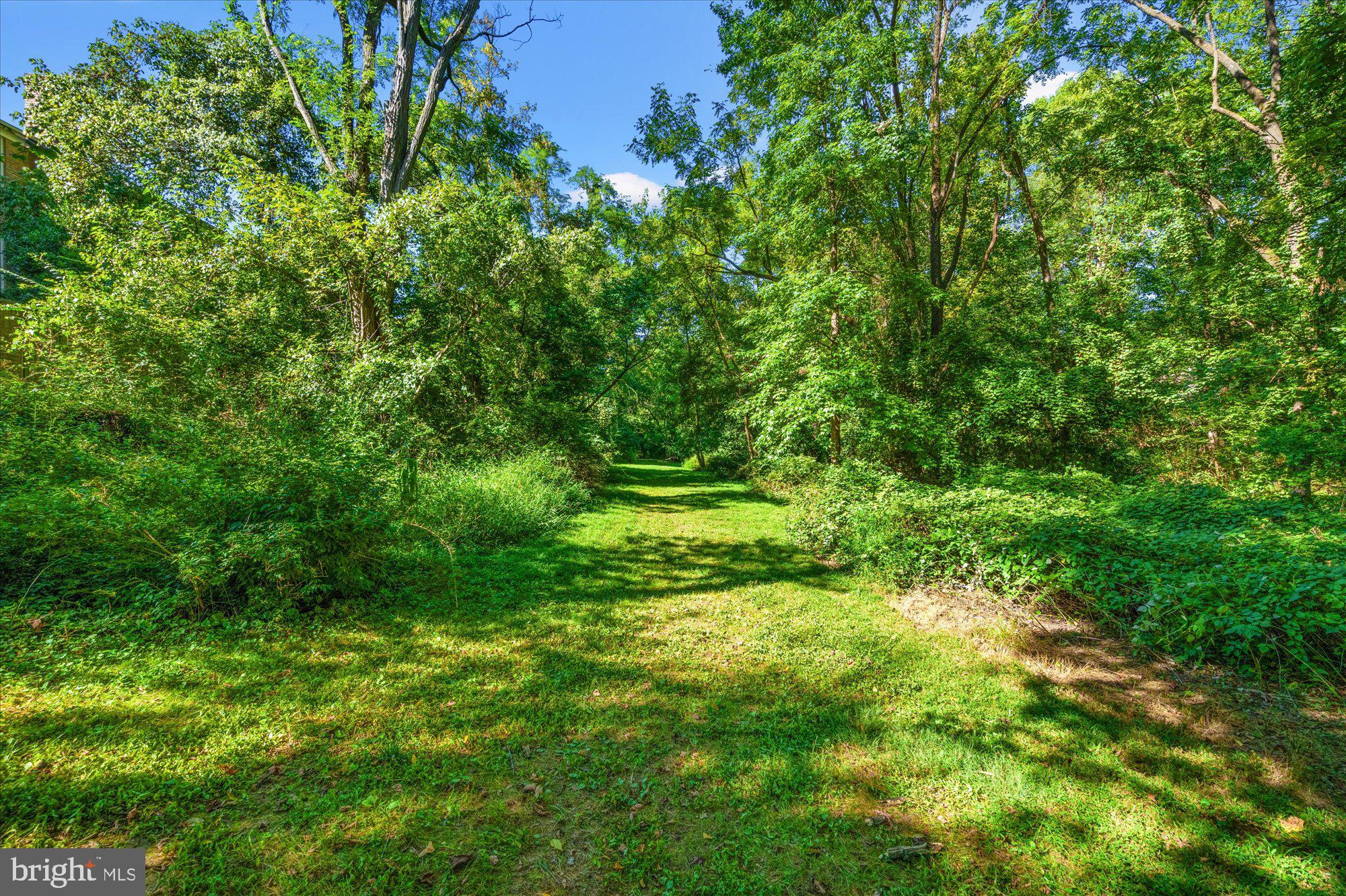 WESTMORELAND SQUARE - Residential