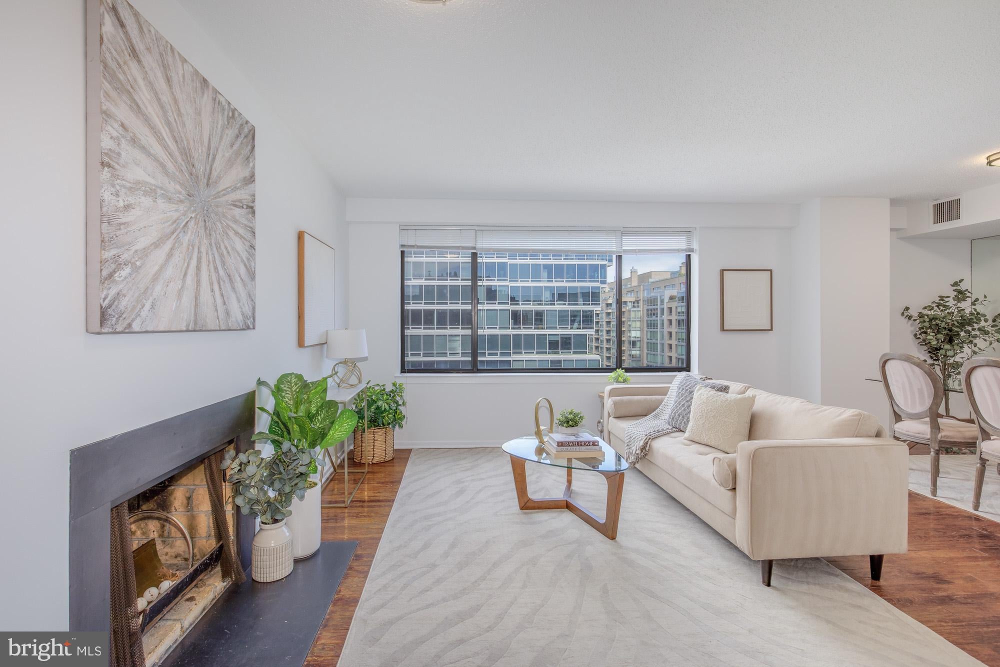 3 WASHINGTON CIRCLE NW 804