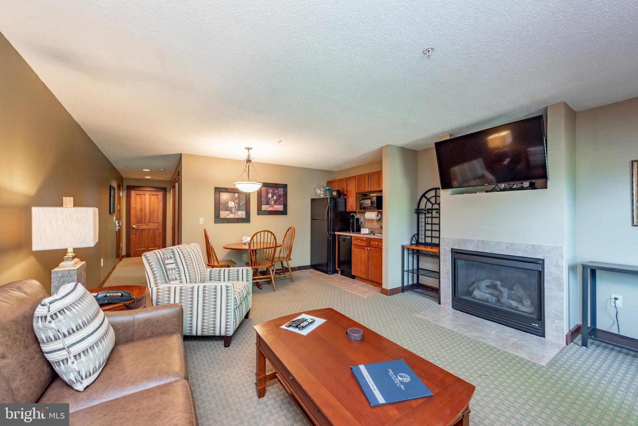 SILVER TREE SUITES - Residential