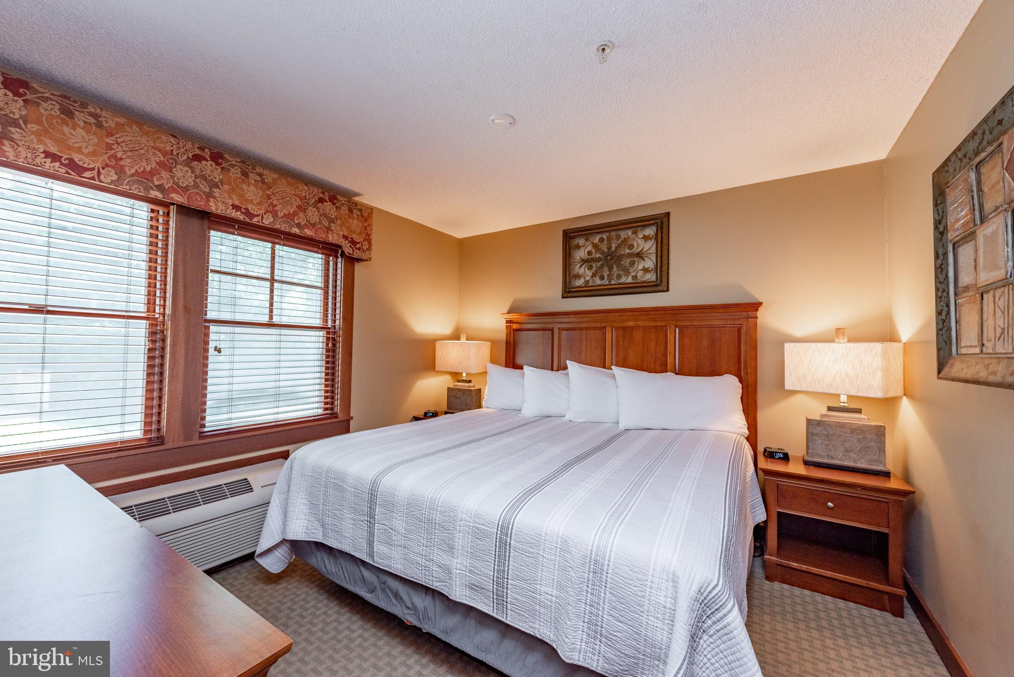 SILVER TREE SUITES - Residential