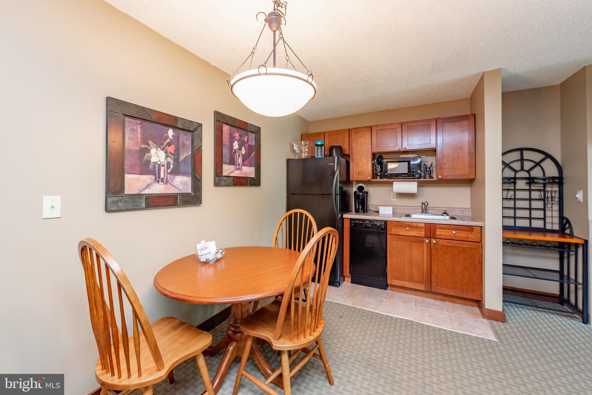 565 GLENDALE ROAD 106 B