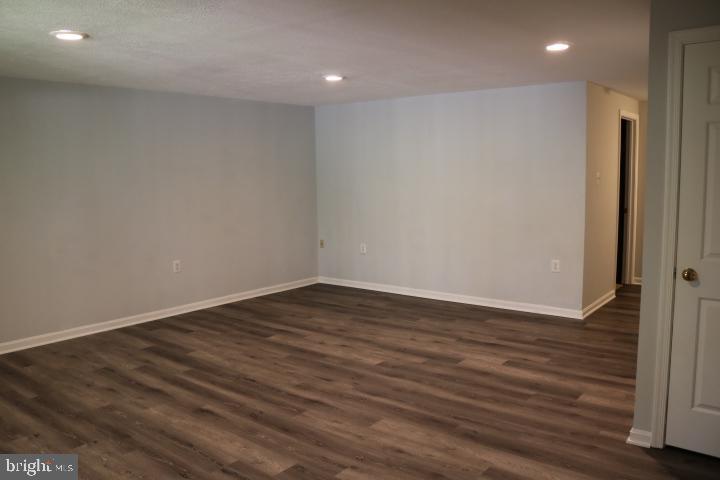 ROLLING FOREST - Residential Lease