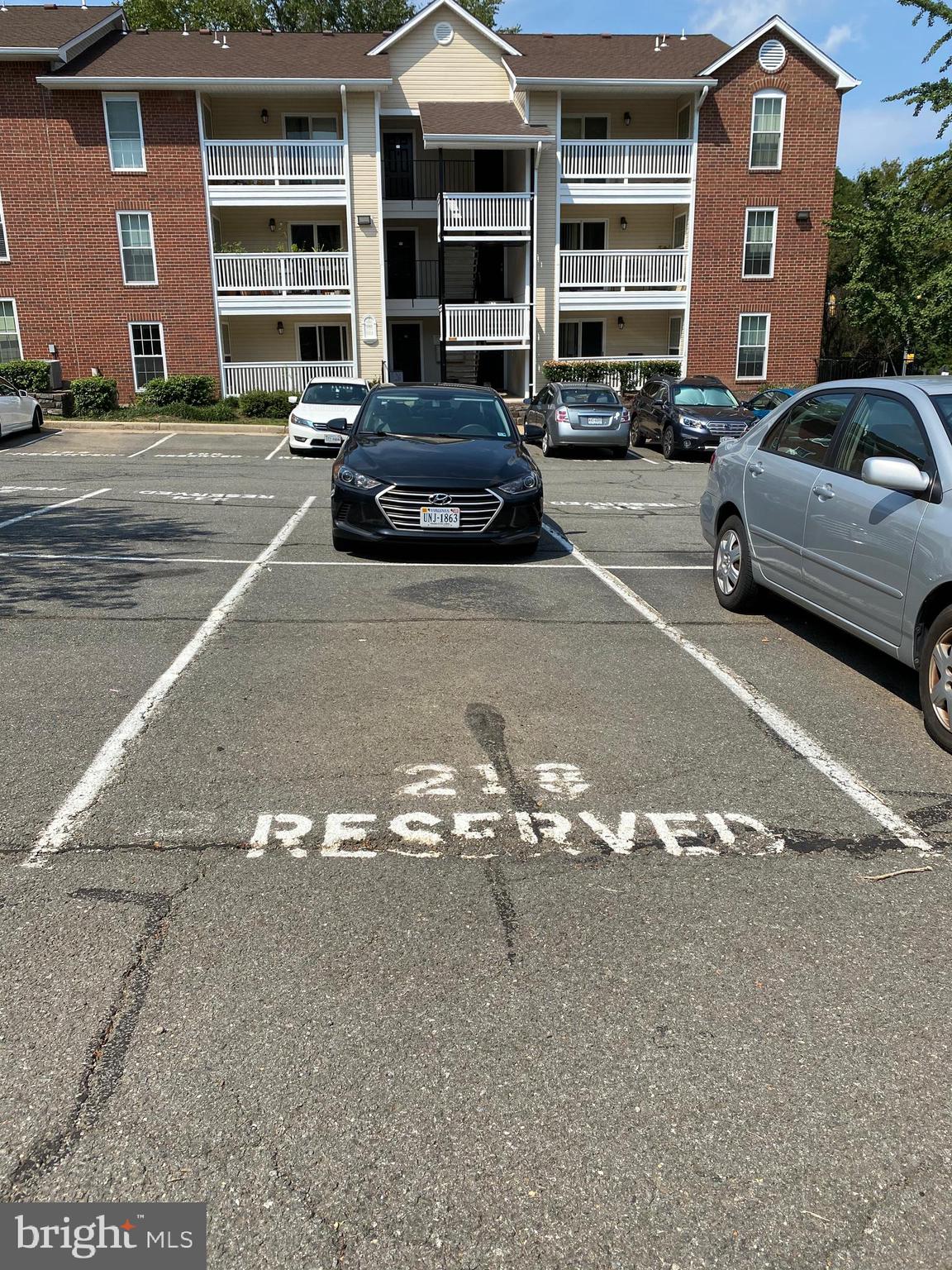 FOUNTAINS AT MCLEAN - Residential Lease