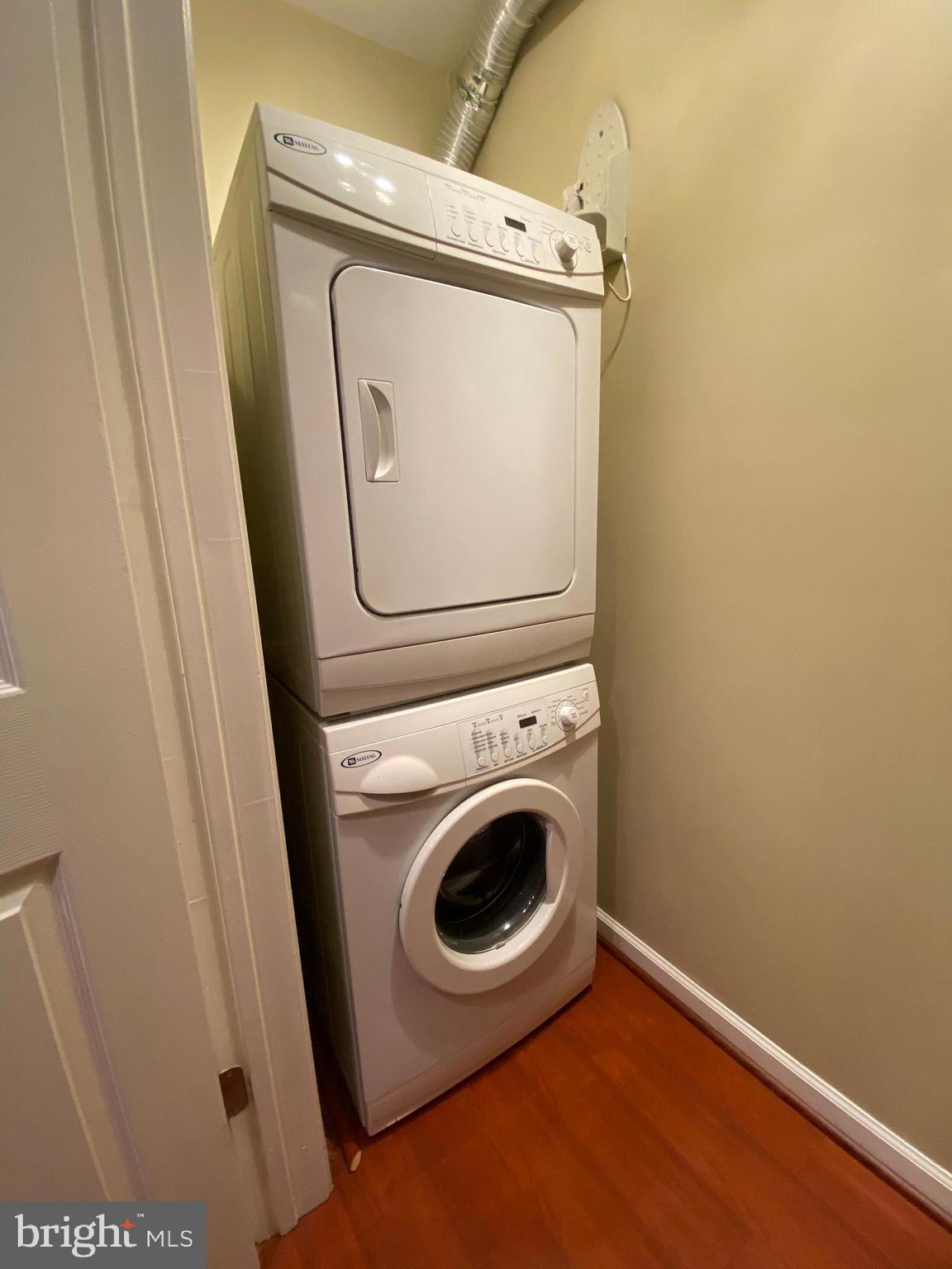 FOUNTAINS AT MCLEAN - Residential Lease