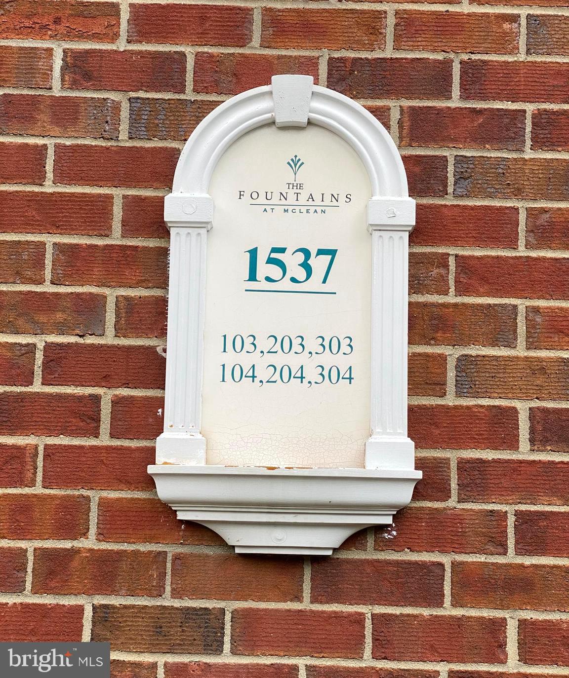 FOUNTAINS AT MCLEAN - Residential Lease