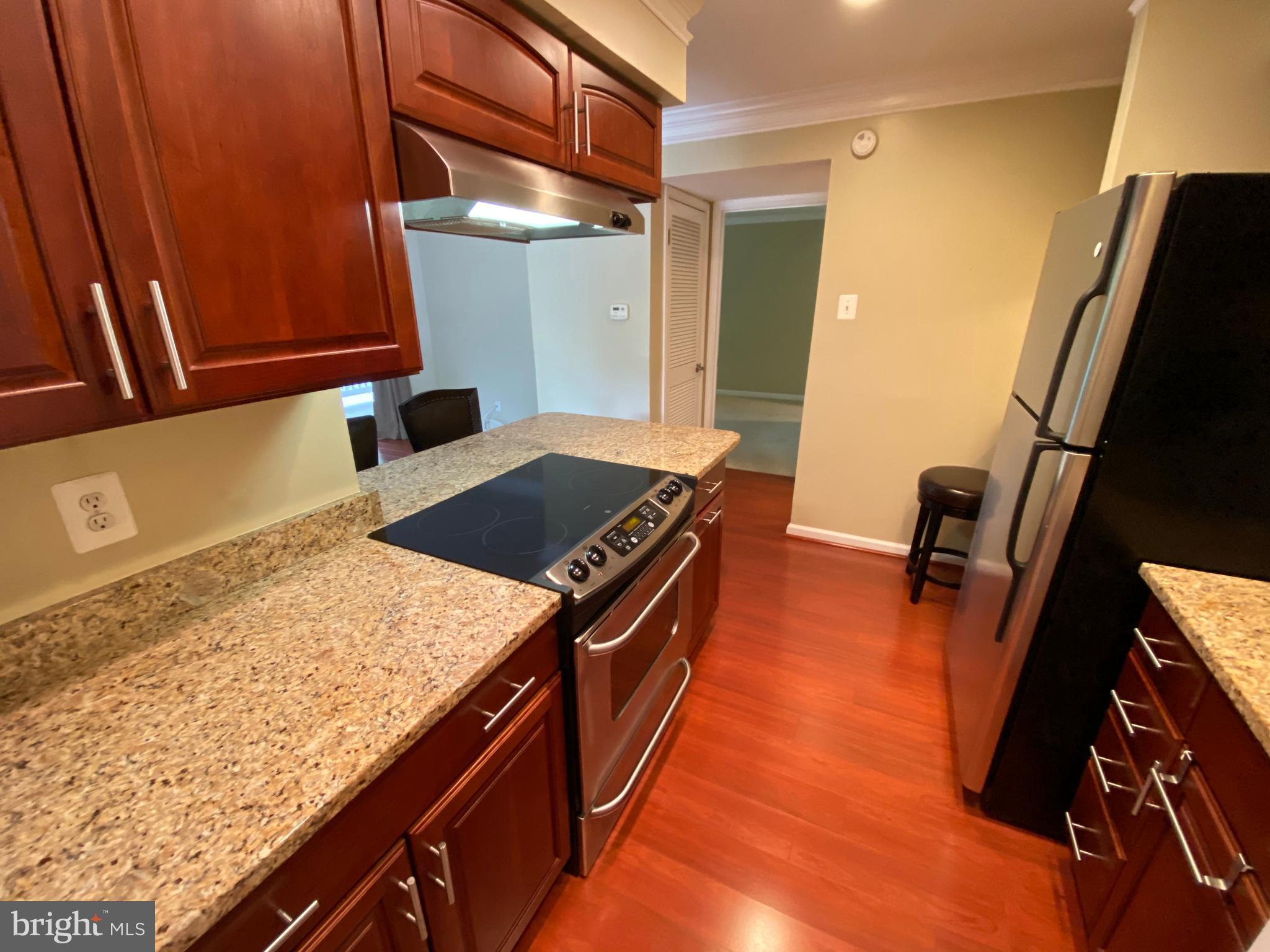 FOUNTAINS AT MCLEAN - Residential Lease