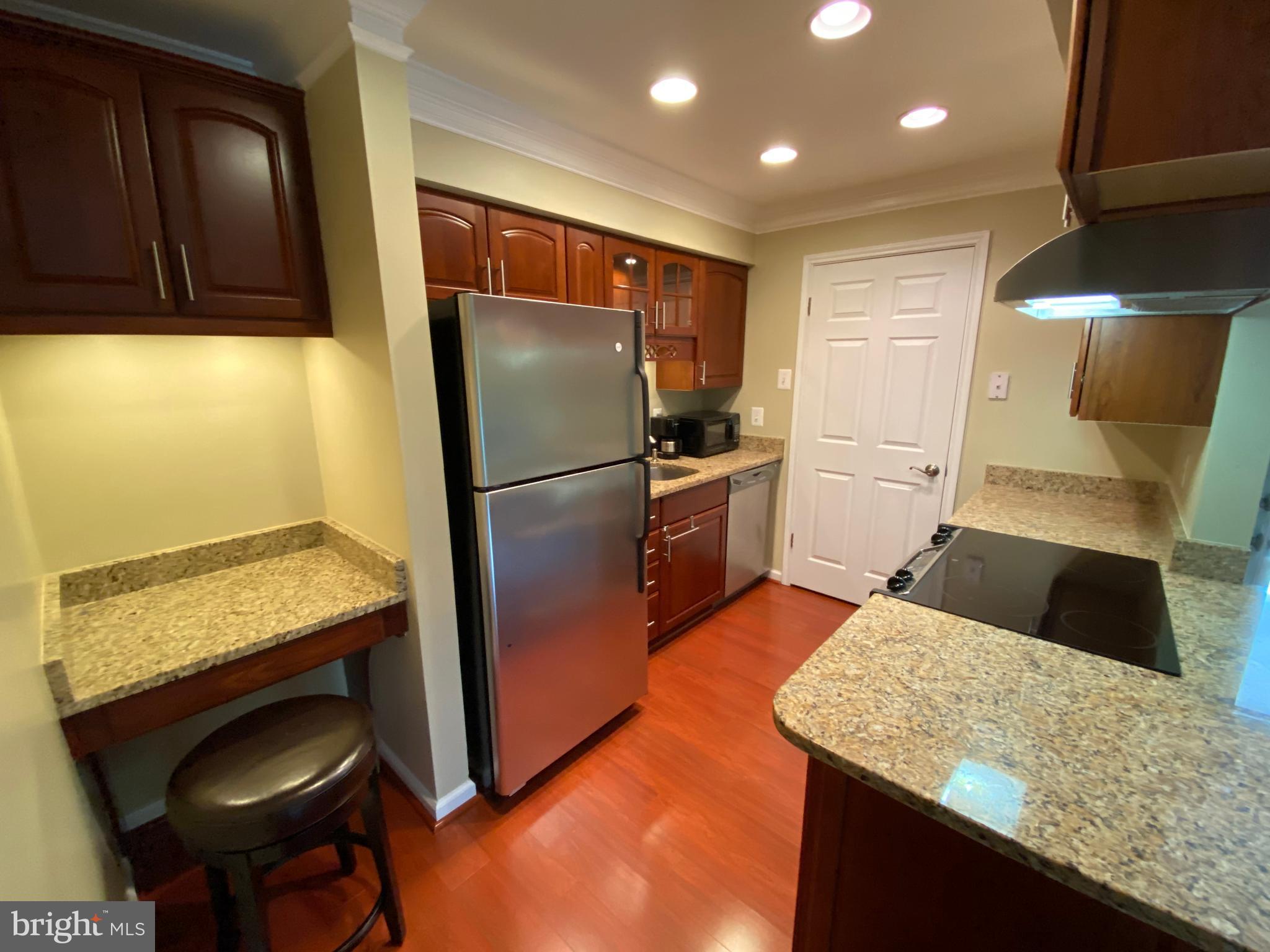 FOUNTAINS AT MCLEAN - Residential Lease