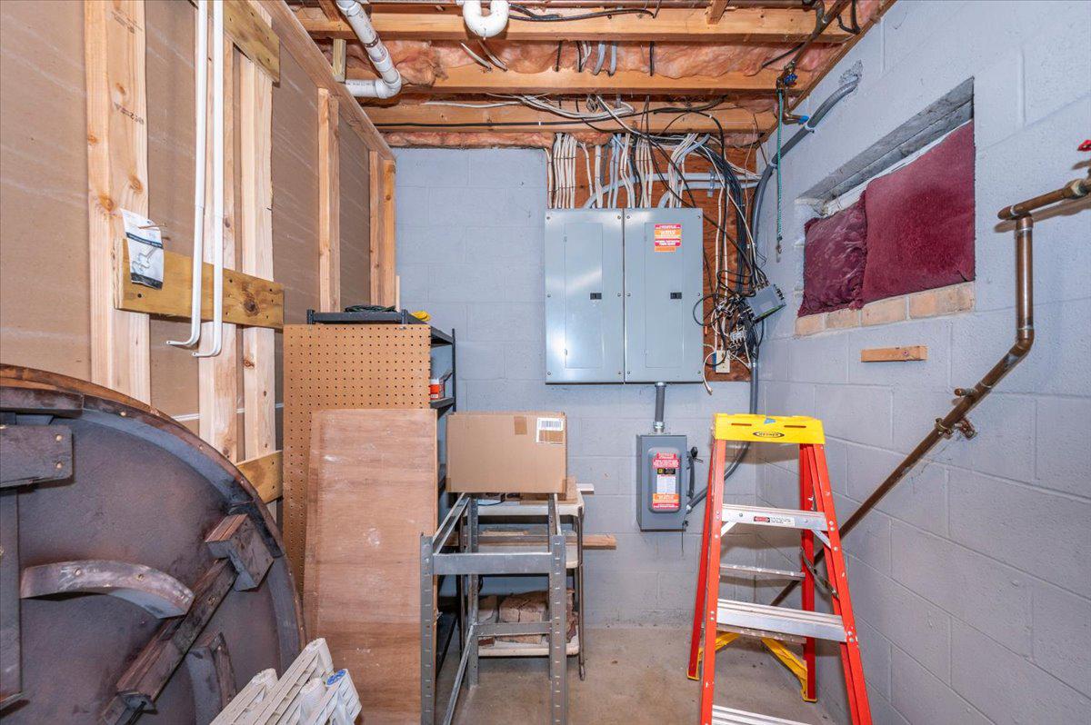 BRADFORD ESTATES - Residential