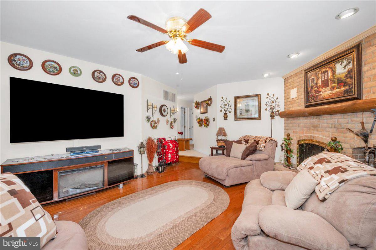 BRADFORD ESTATES - Residential