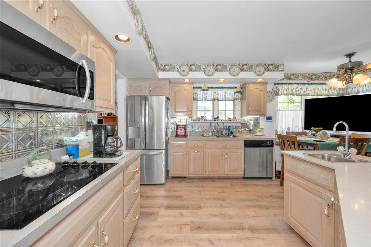 BRADFORD ESTATES - Residential