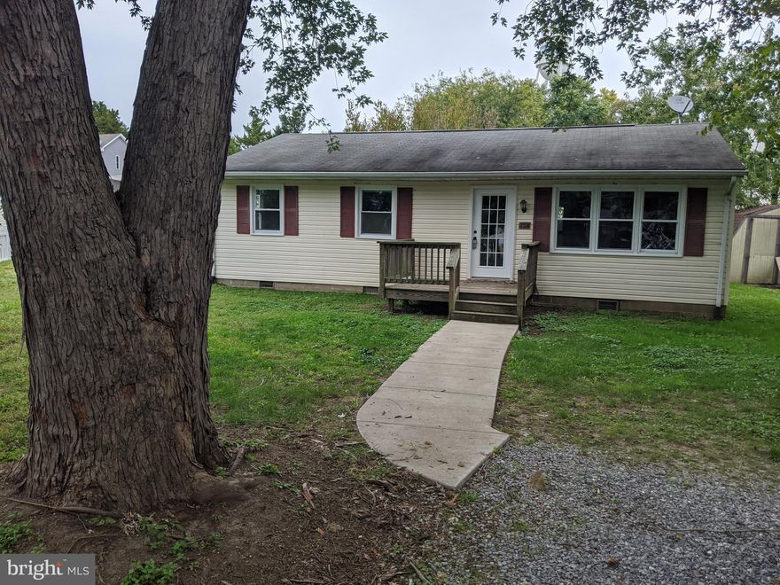 Cute 3-bedroom, 1 bathroom rancher in downtown Queenstown!  The home sits on a quiet cul-de-sac just a minutes walk to downtown Queenstown.  Walk to the post office, bank, pizzeria, town office, etc.   Small backyard with rear fence.  Gravel driveway off street.  No smoking!  No pets! All applications to be submitted through Rent Spree.  Tenant responsible for town water/sewer bill, electric, cable, minor maintenance, etc.