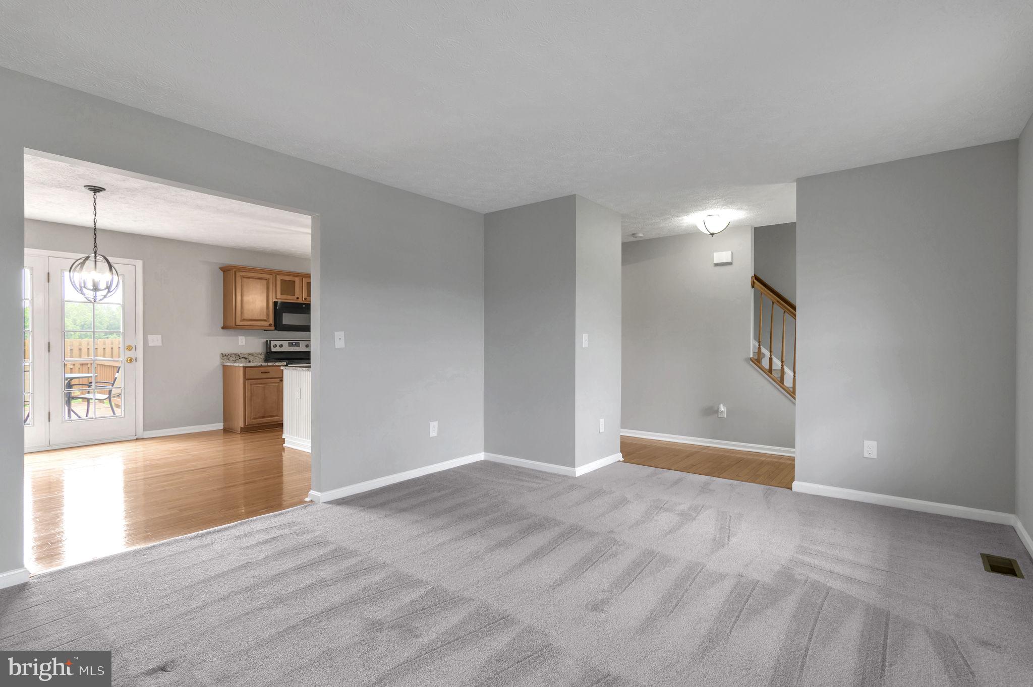 HUNTINGTON MEADOWS - Residential