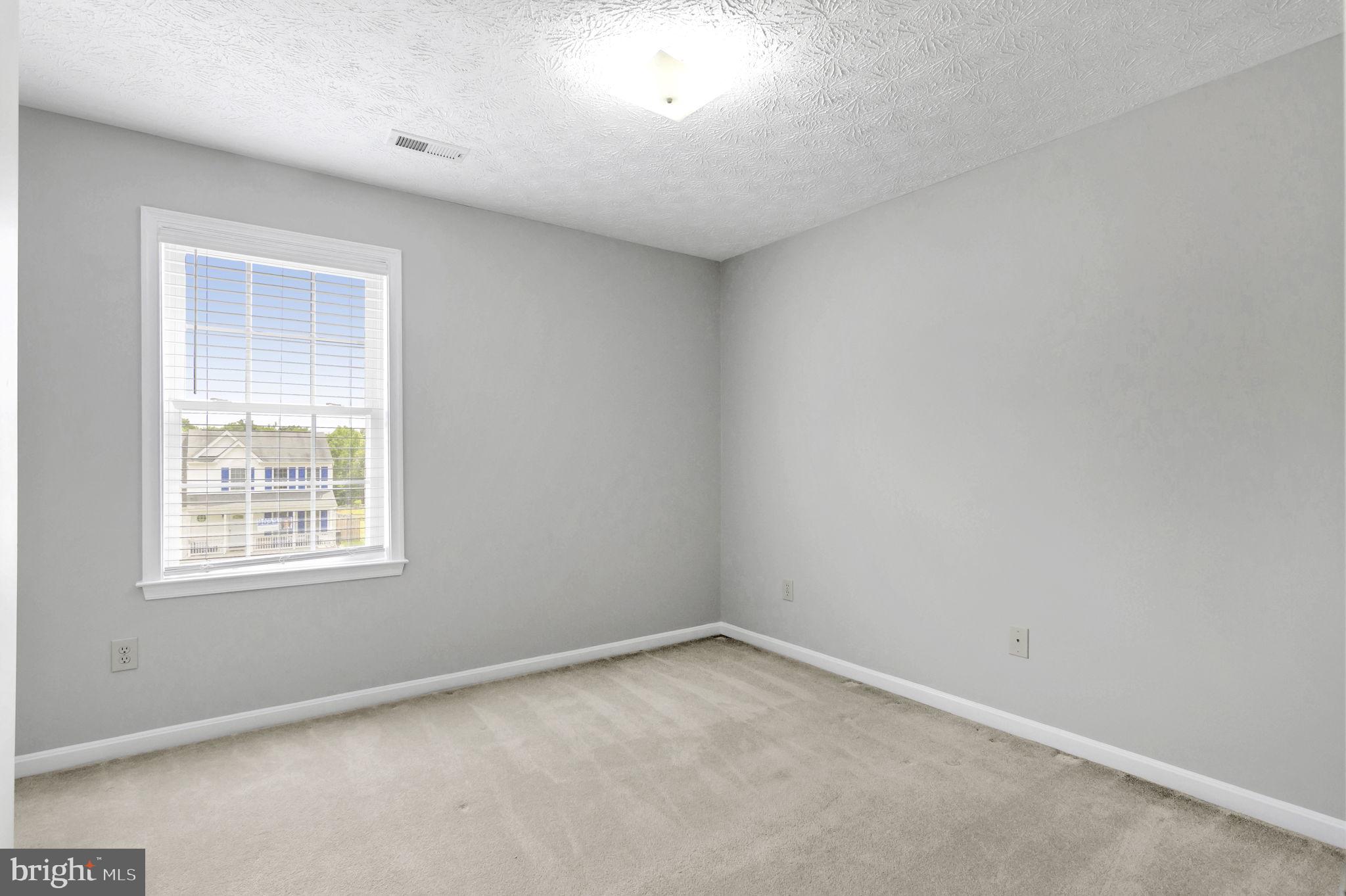 HUNTINGTON MEADOWS - Residential