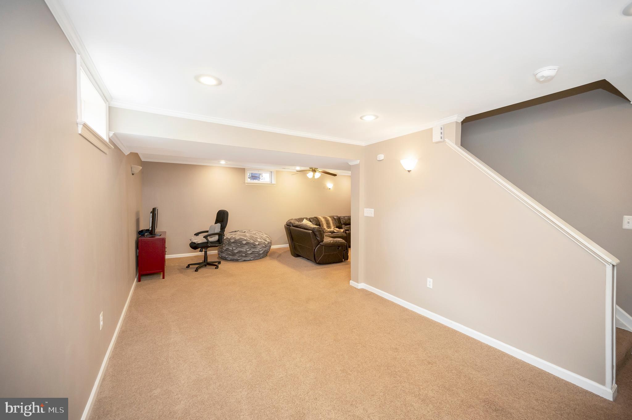 HAMPTON OAKS - Residential