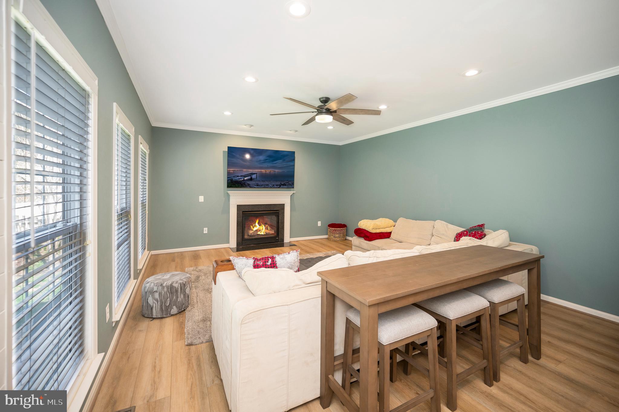 HAMPTON OAKS - Residential