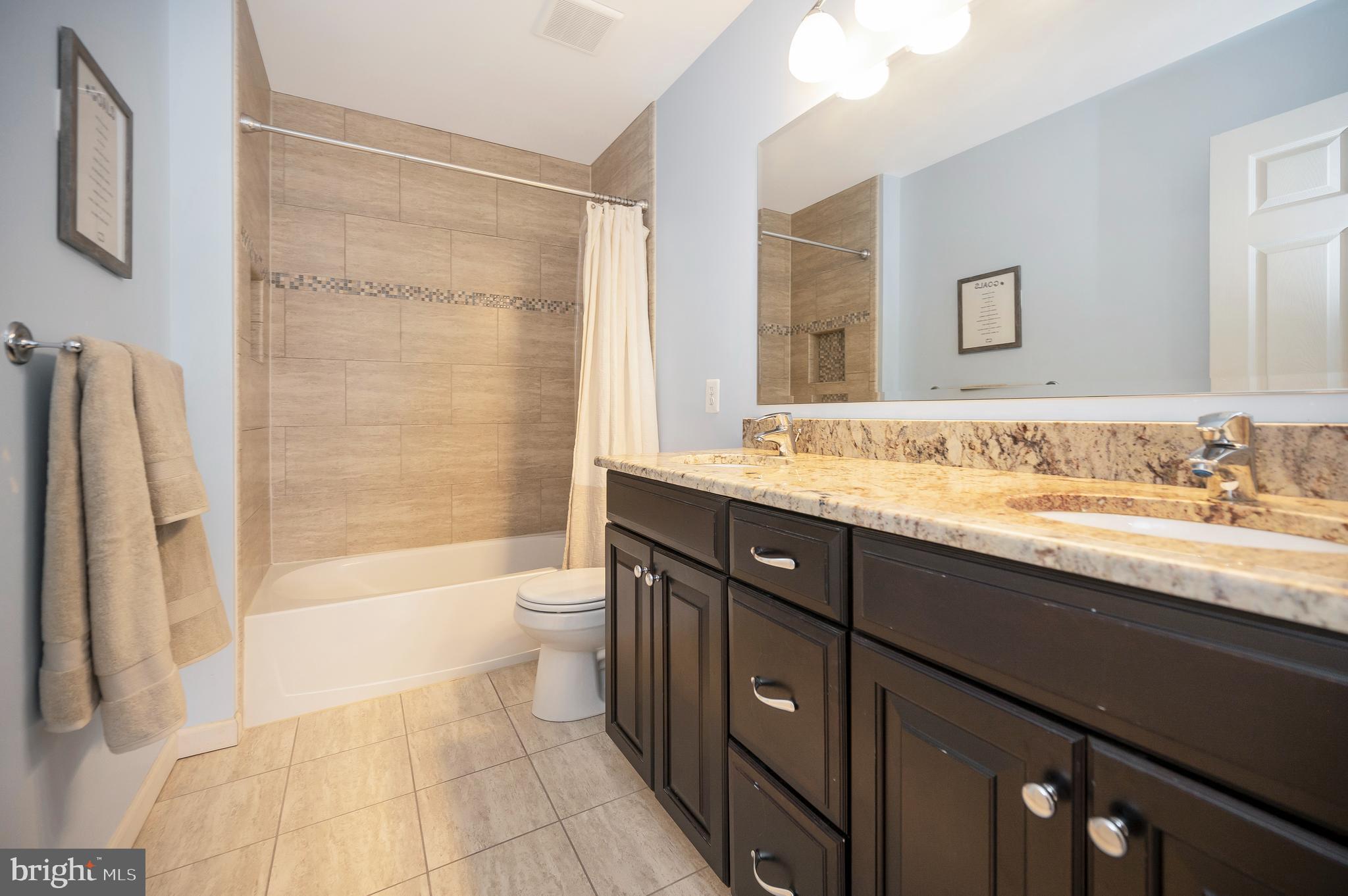 HAMPTON OAKS - Residential