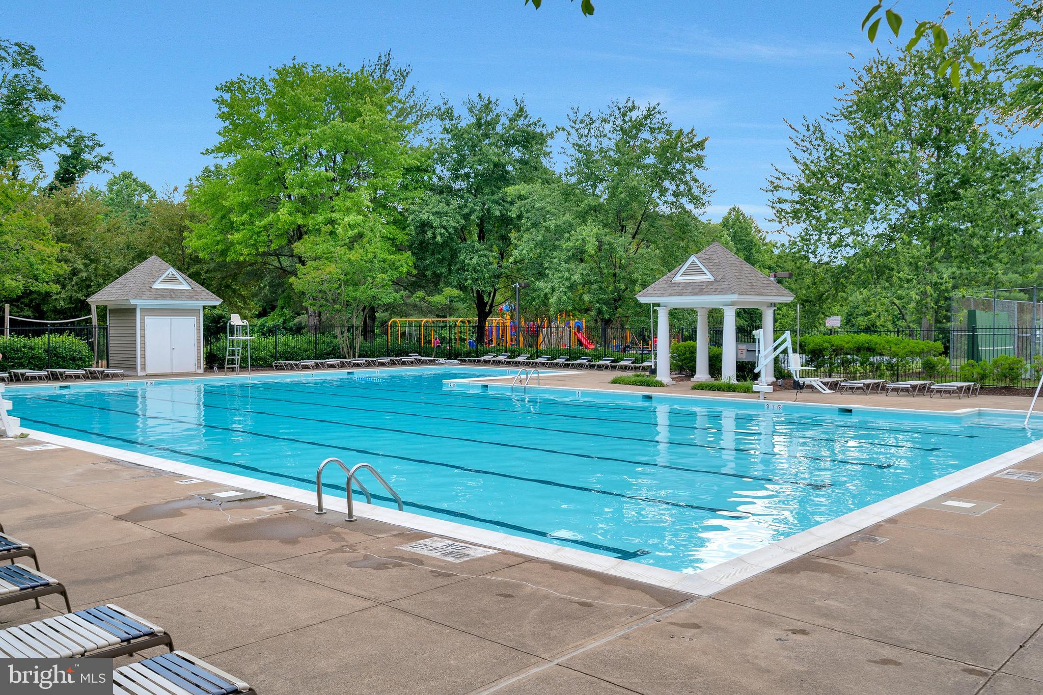 HAMPTON OAKS - Residential