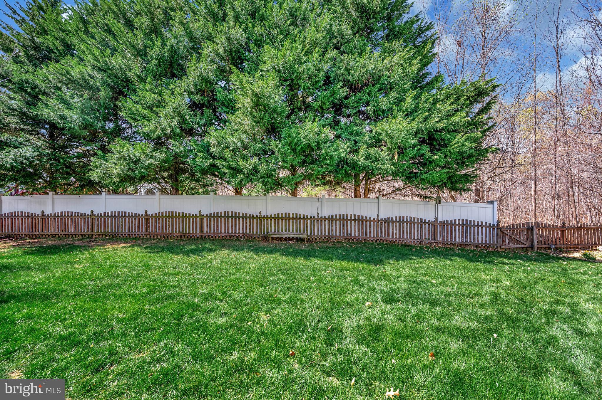 HAMPTON OAKS - Residential