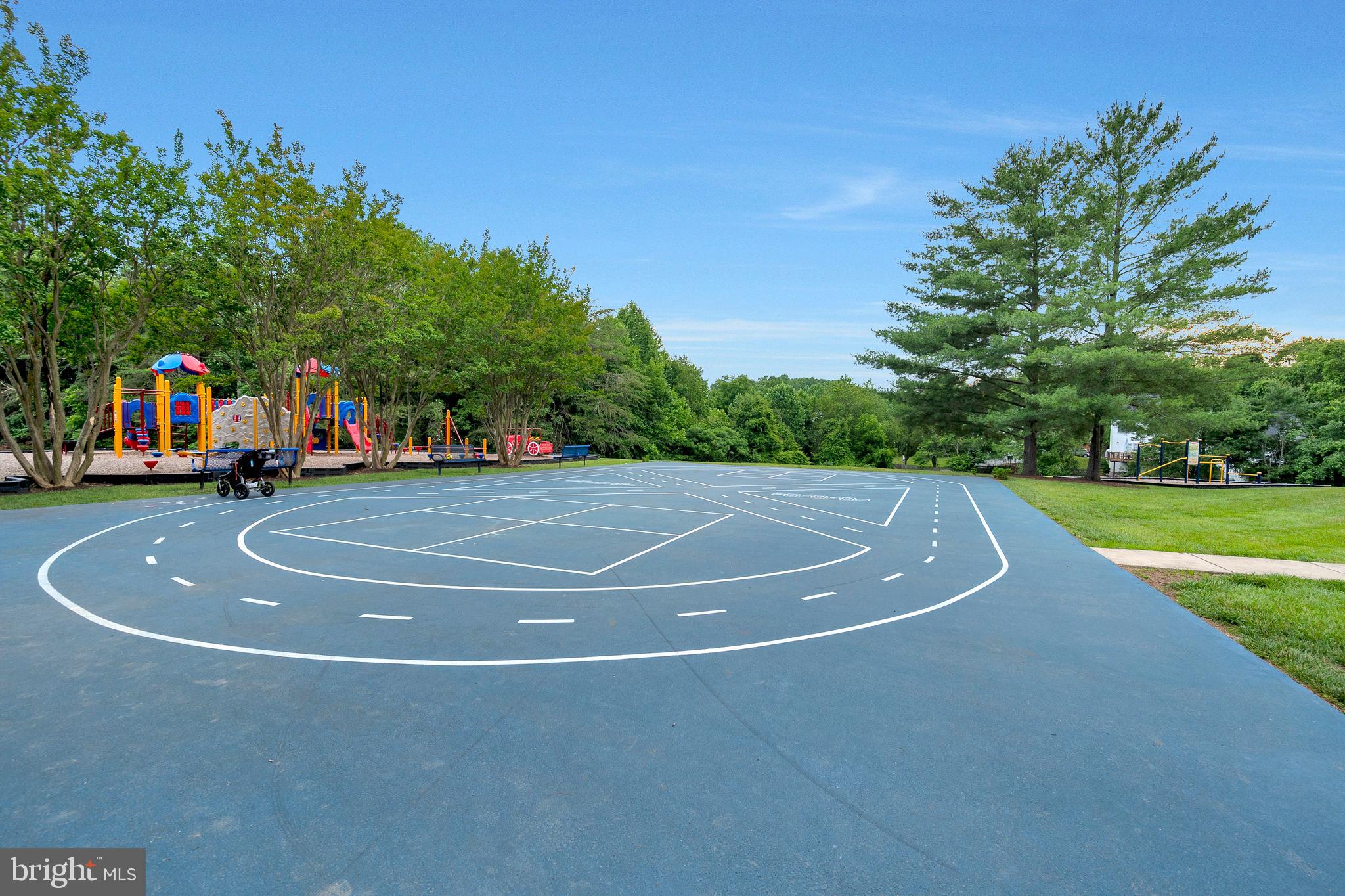 HAMPTON OAKS - Residential