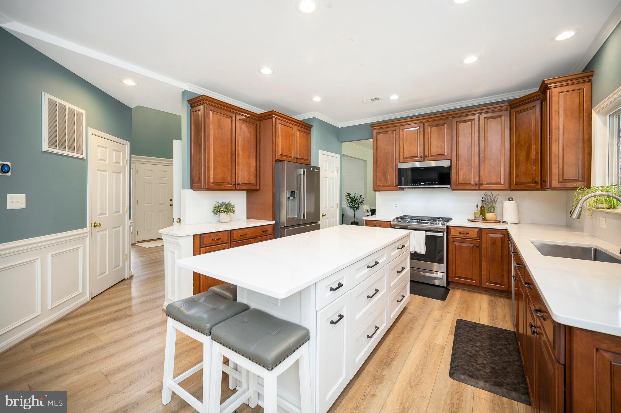 HAMPTON OAKS - Residential