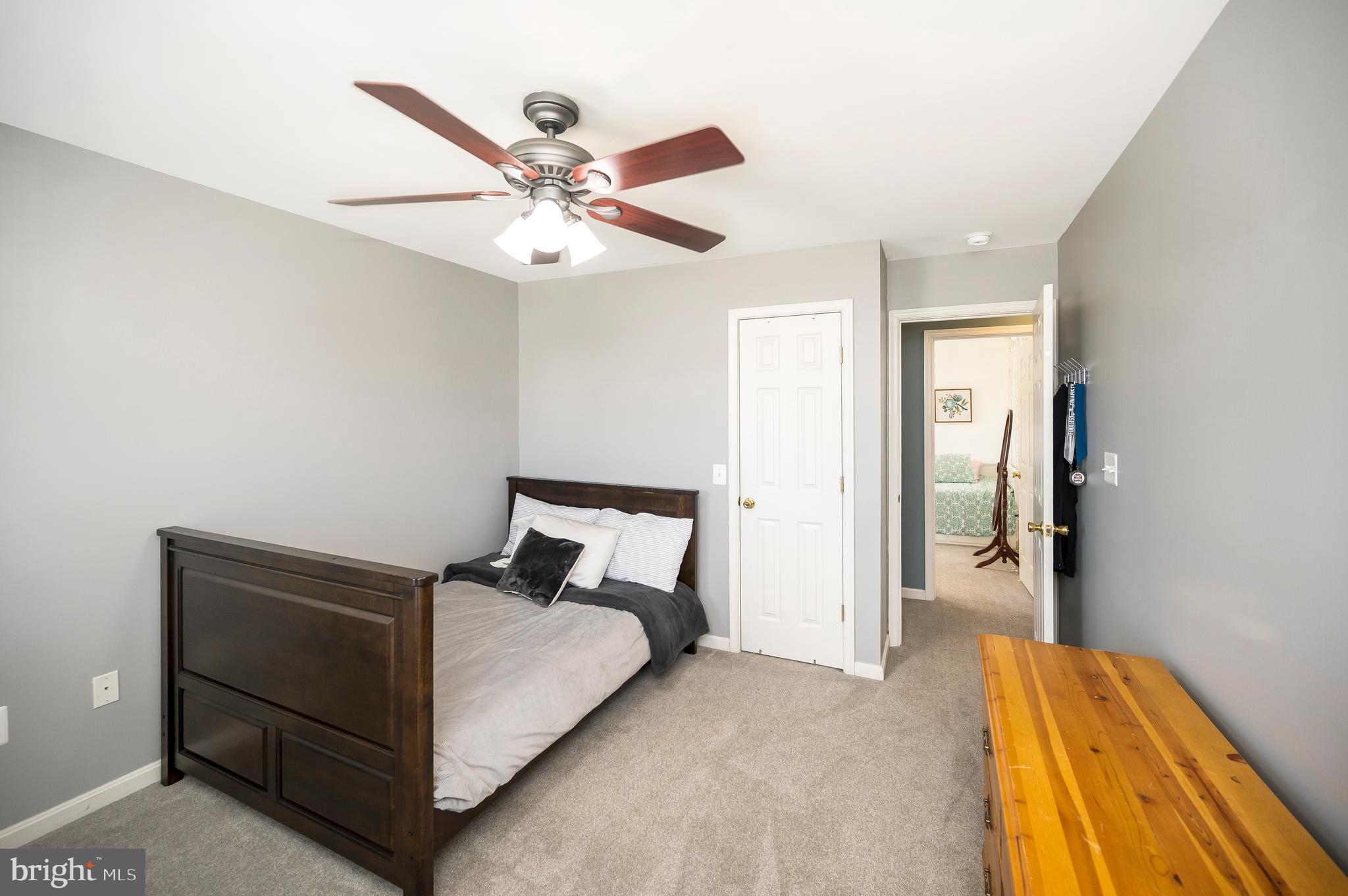 HAMPTON OAKS - Residential