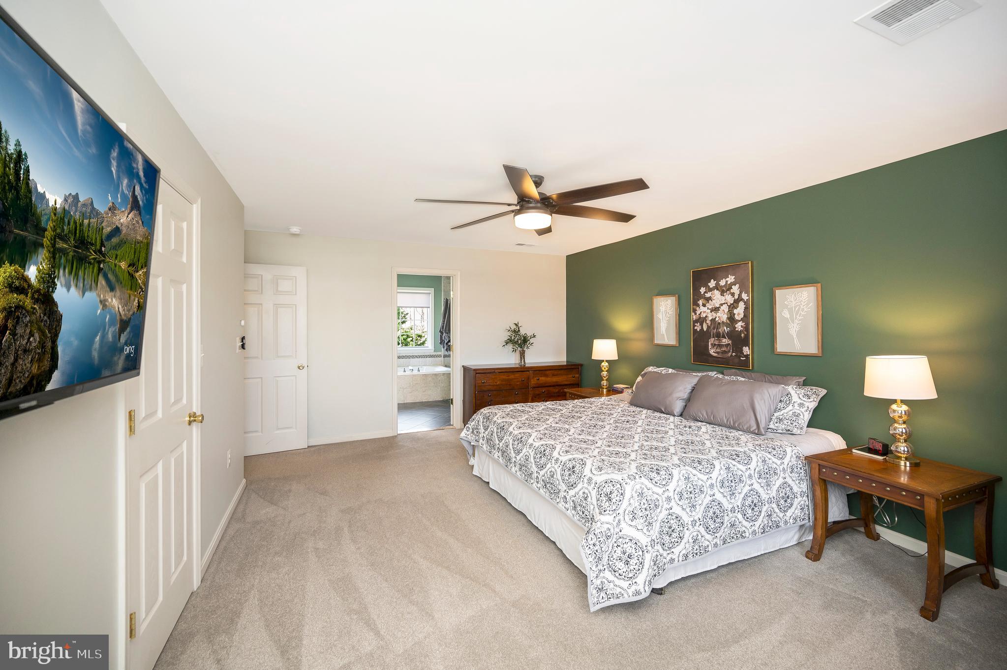 HAMPTON OAKS - Residential