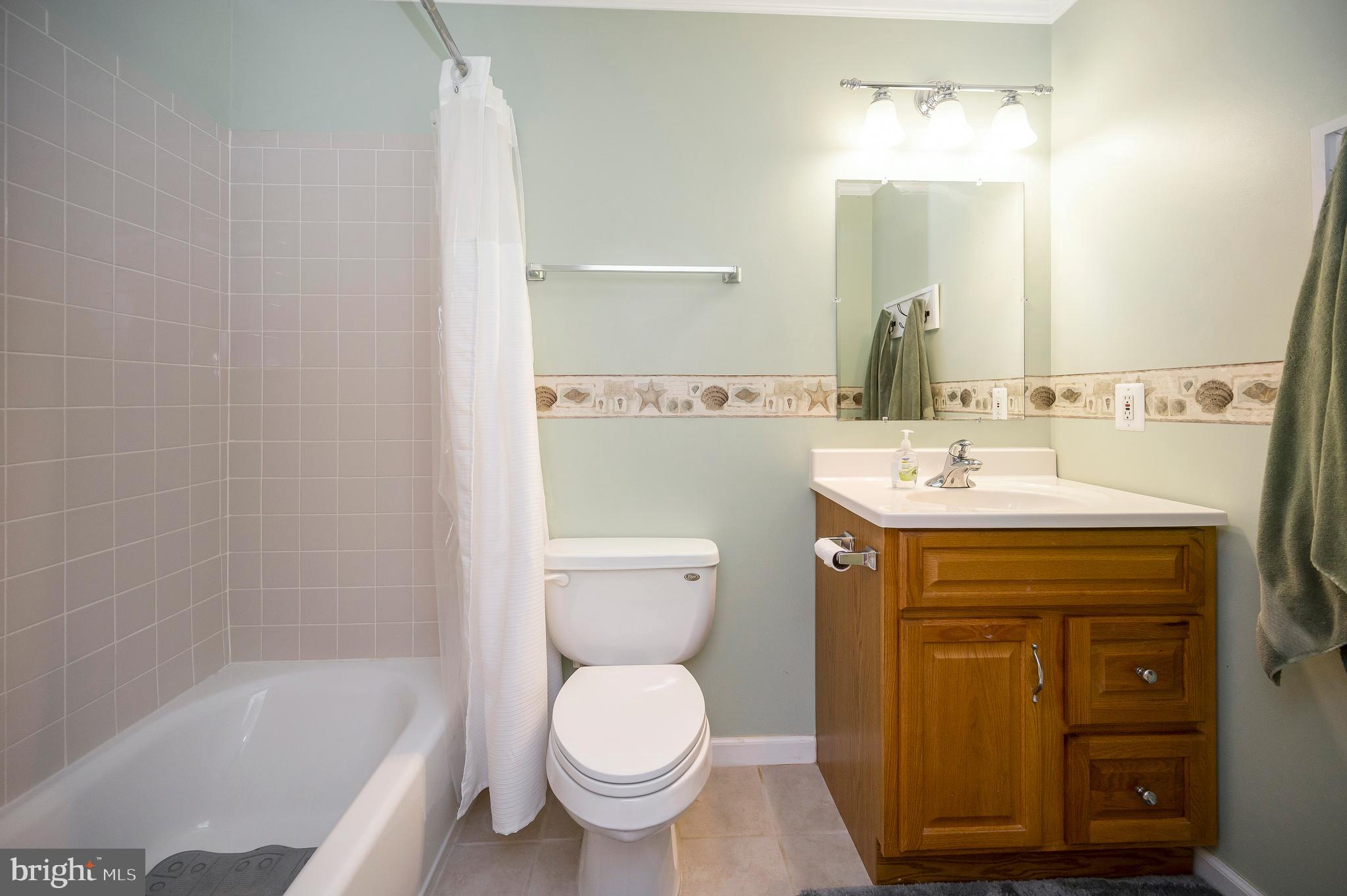 HAMPTON OAKS - Residential