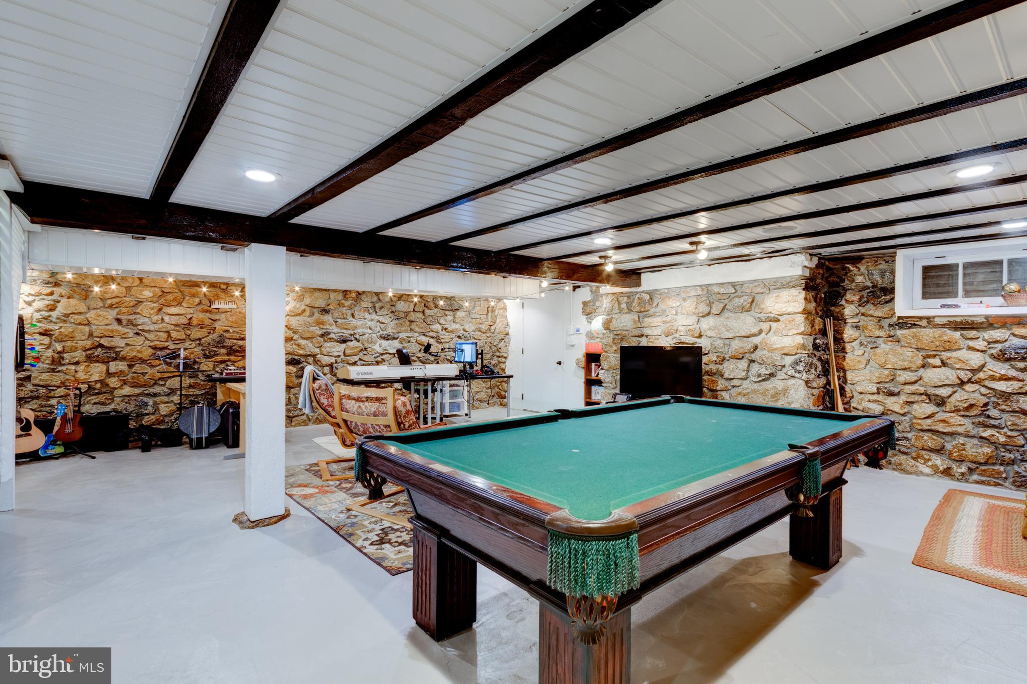 ROCHELLE MEADOWS - Residential