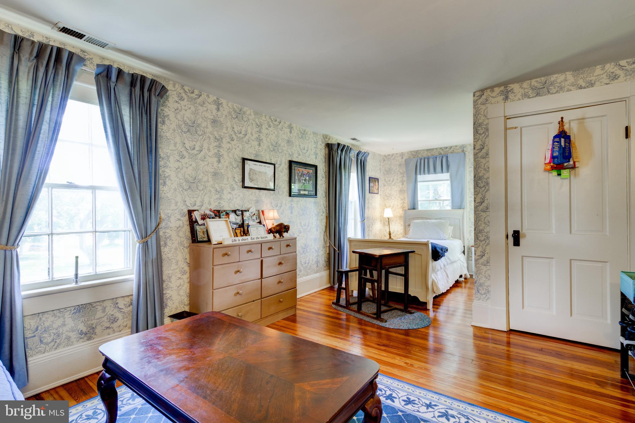 ROCHELLE MEADOWS - Residential