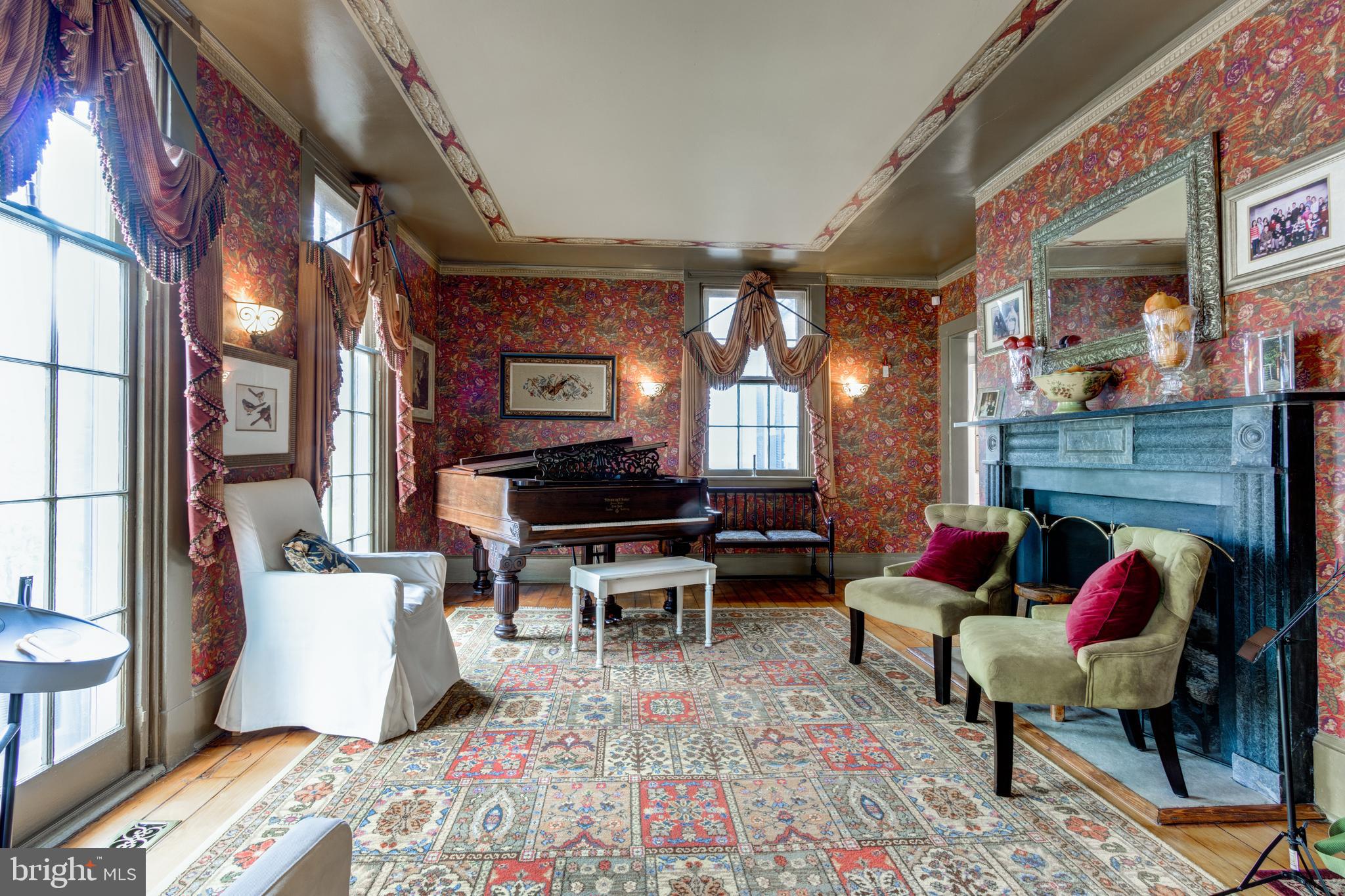 ROCHELLE MEADOWS - Residential