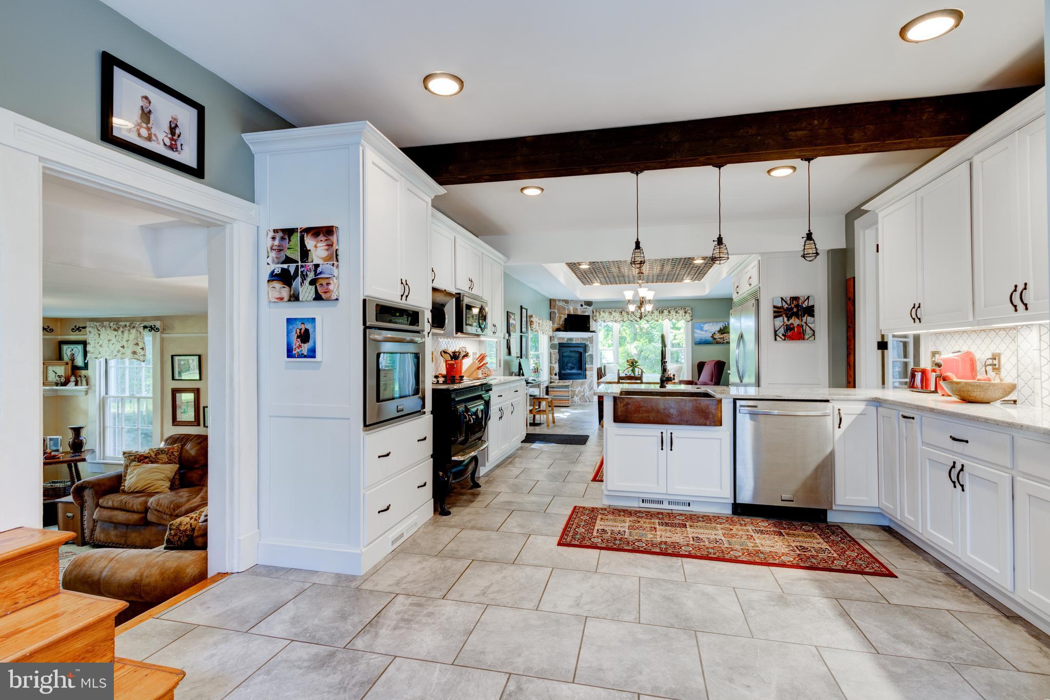 ROCHELLE MEADOWS - Residential