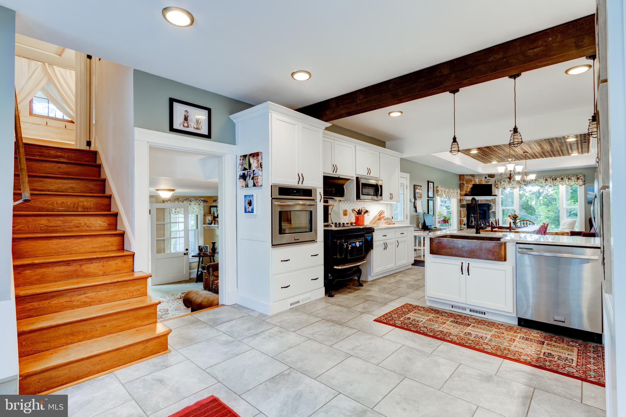 ROCHELLE MEADOWS - Residential