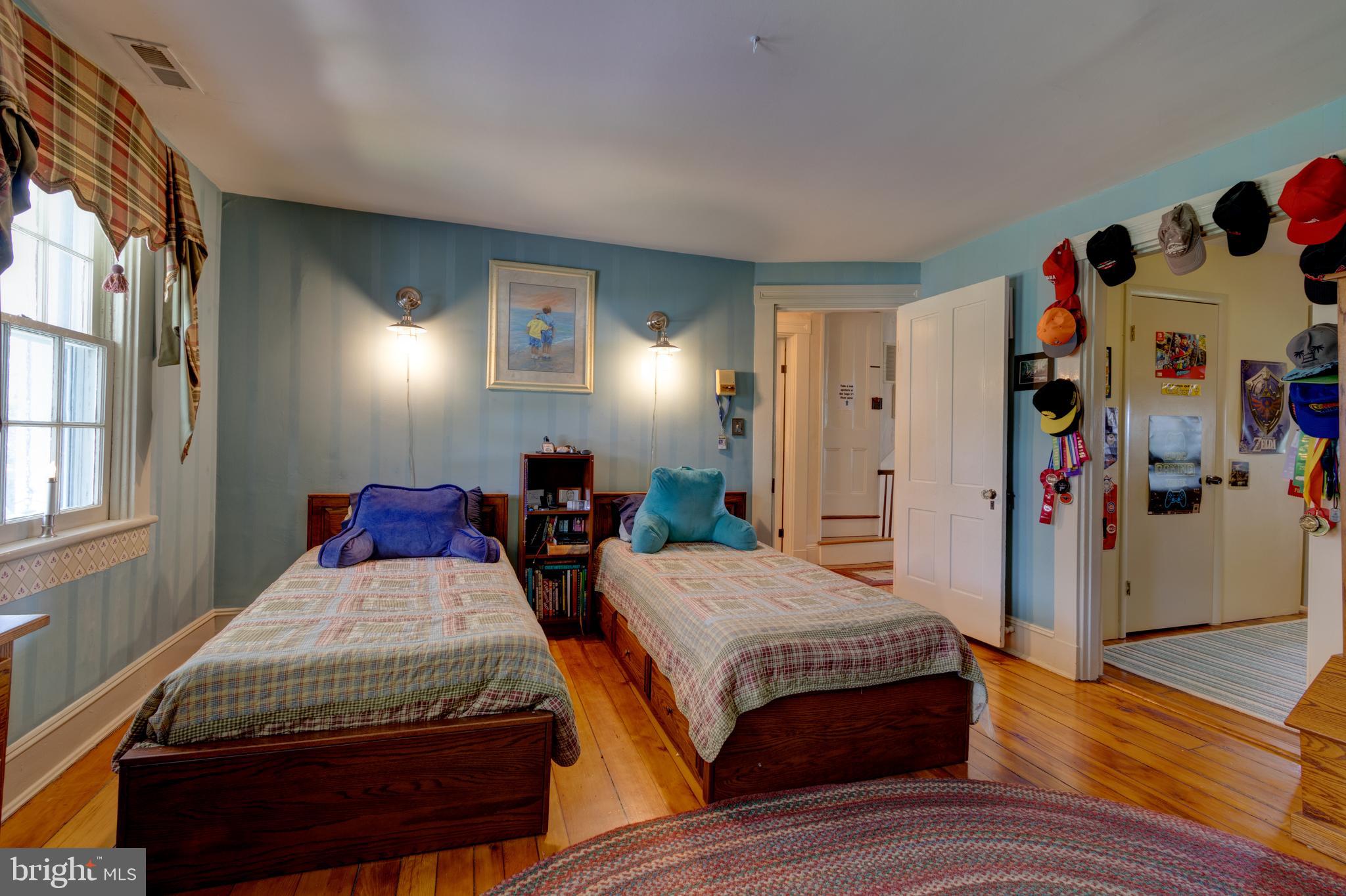 ROCHELLE MEADOWS - Residential