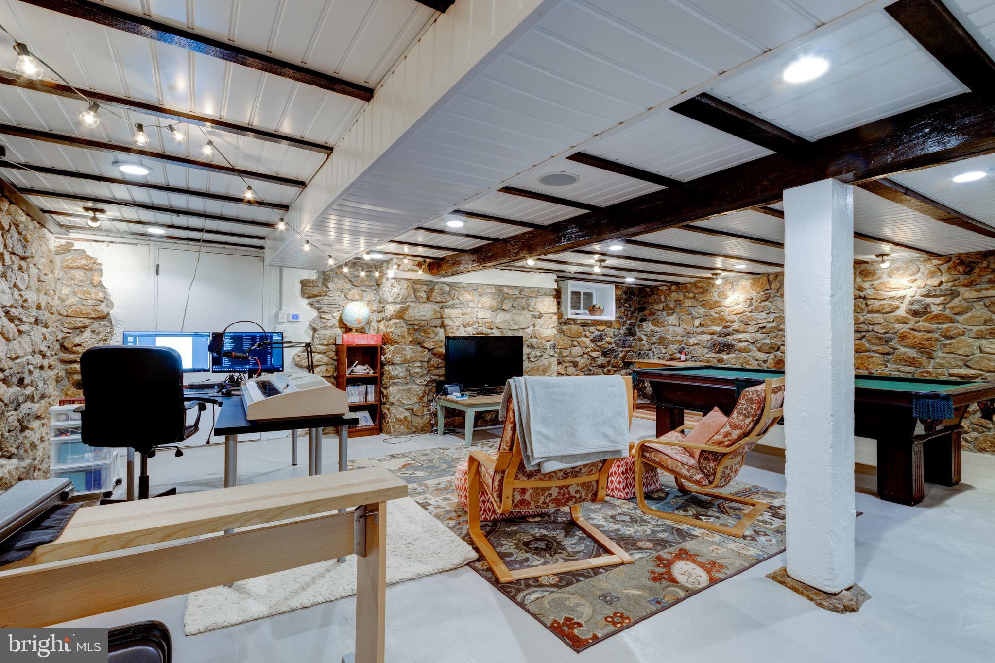 ROCHELLE MEADOWS - Residential