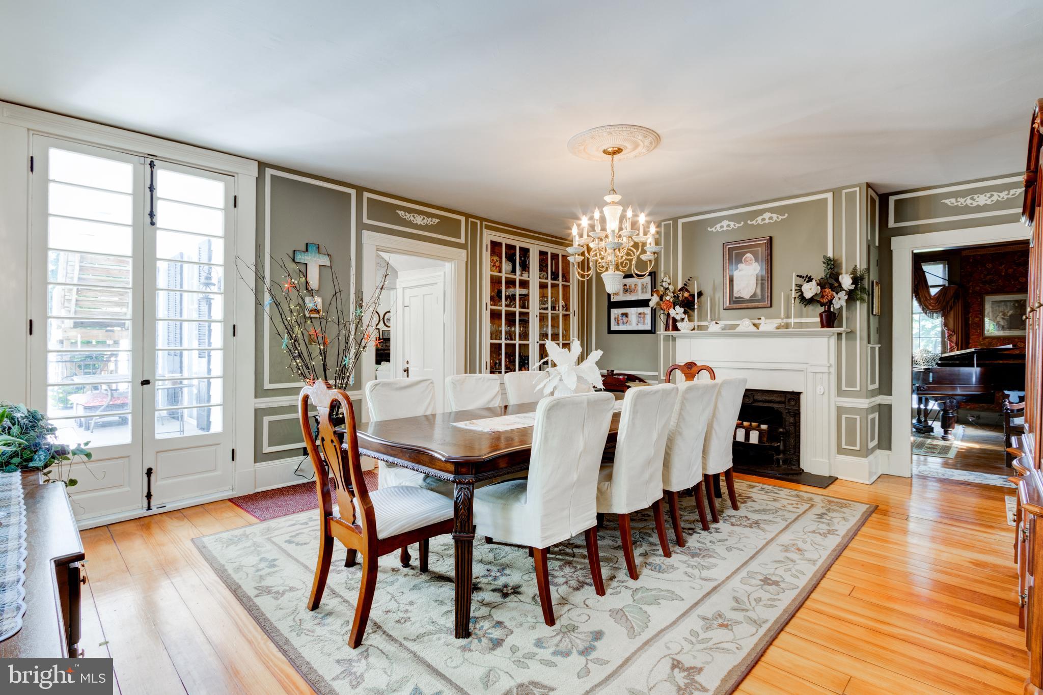 ROCHELLE MEADOWS - Residential